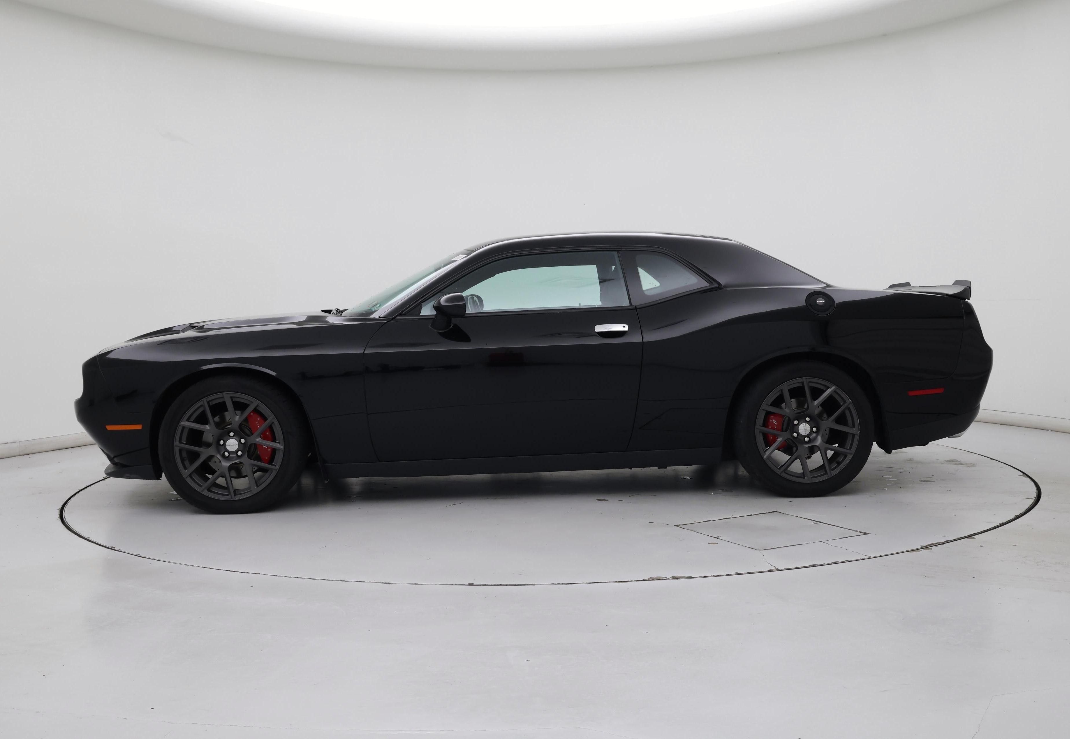 Thumbnail: 2016 Dodge Challenger - 3