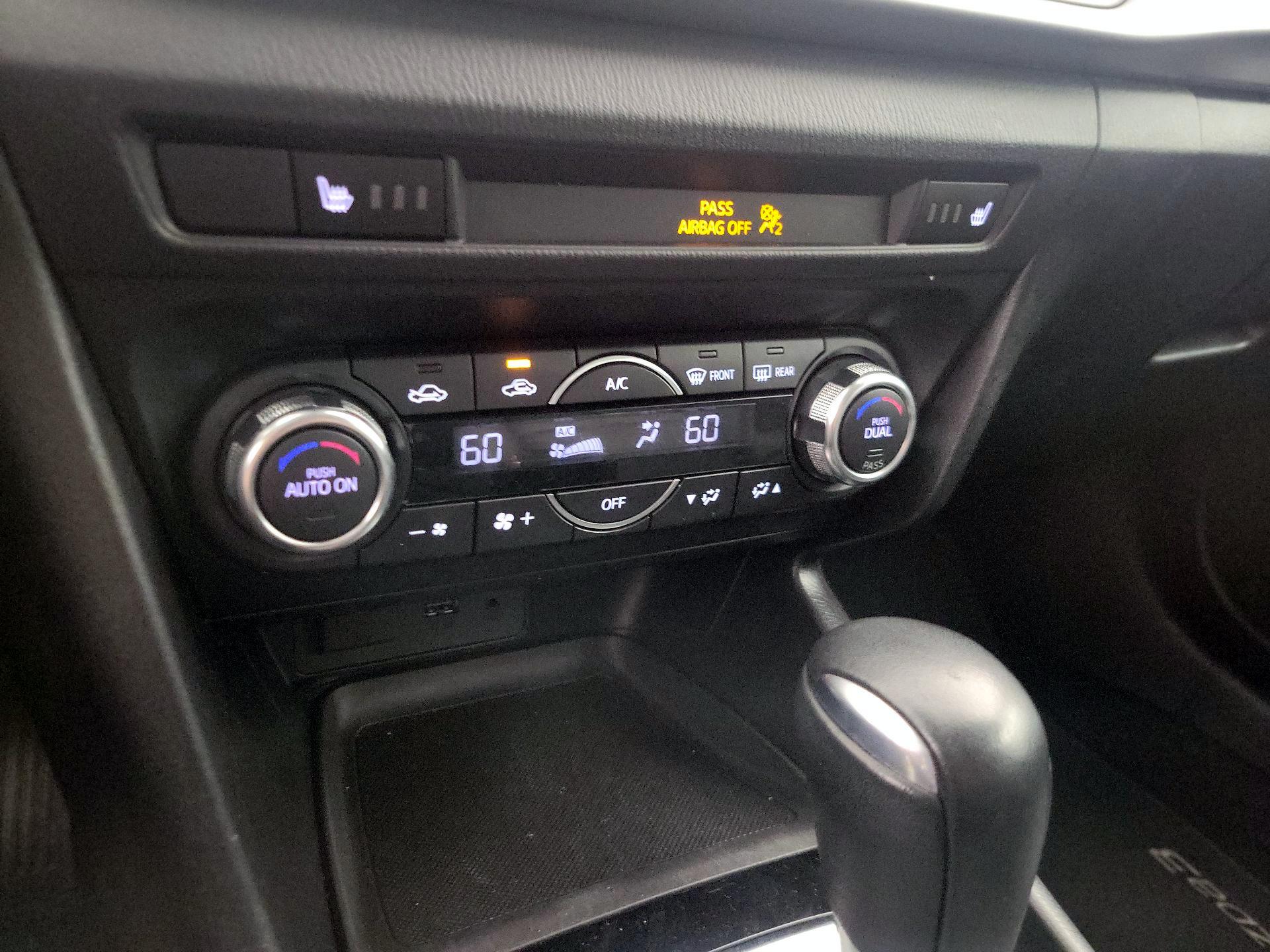 Thumbnail: 2018 Mazda Mazda3 - 16