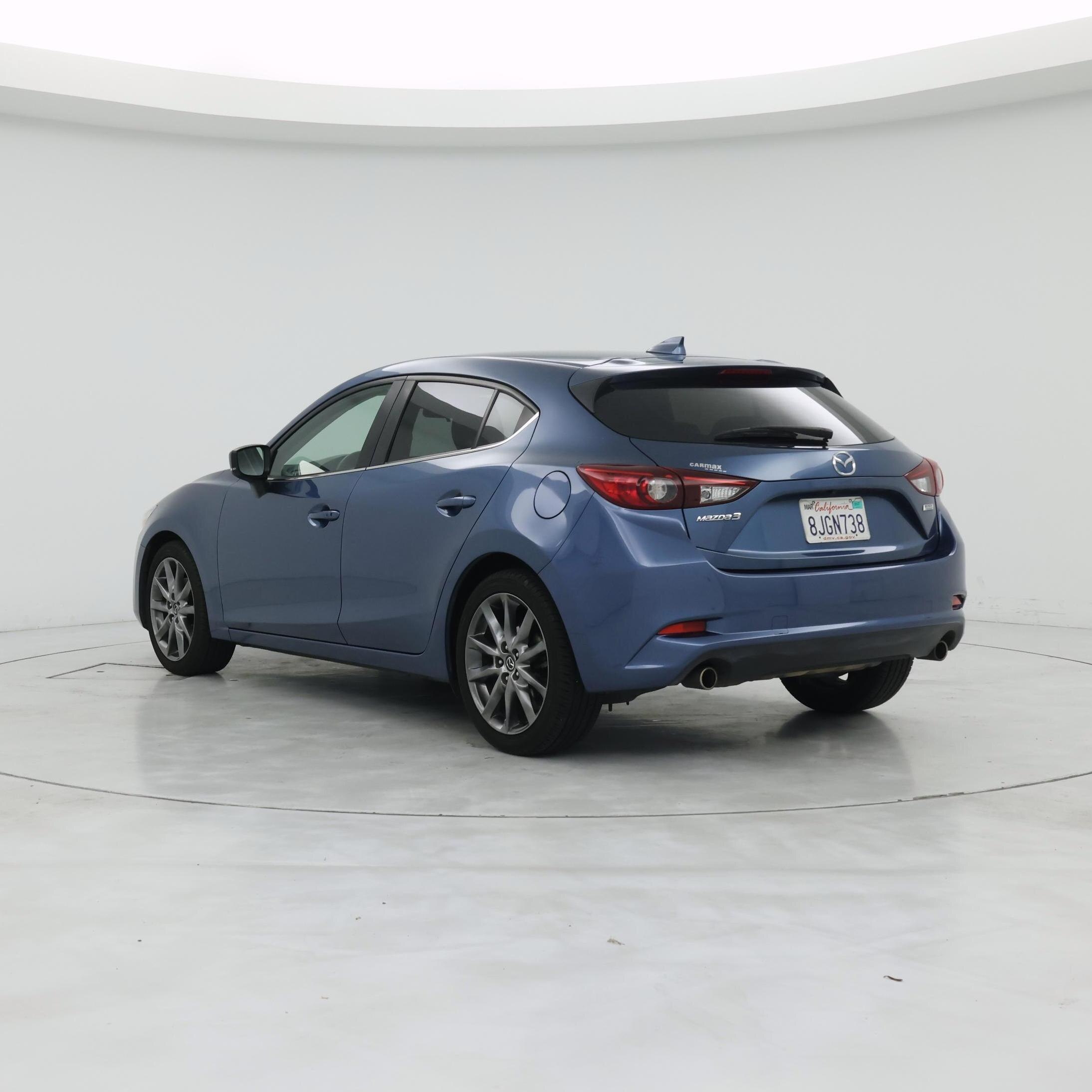 Thumbnail: 2018 Mazda Mazda3 - 2