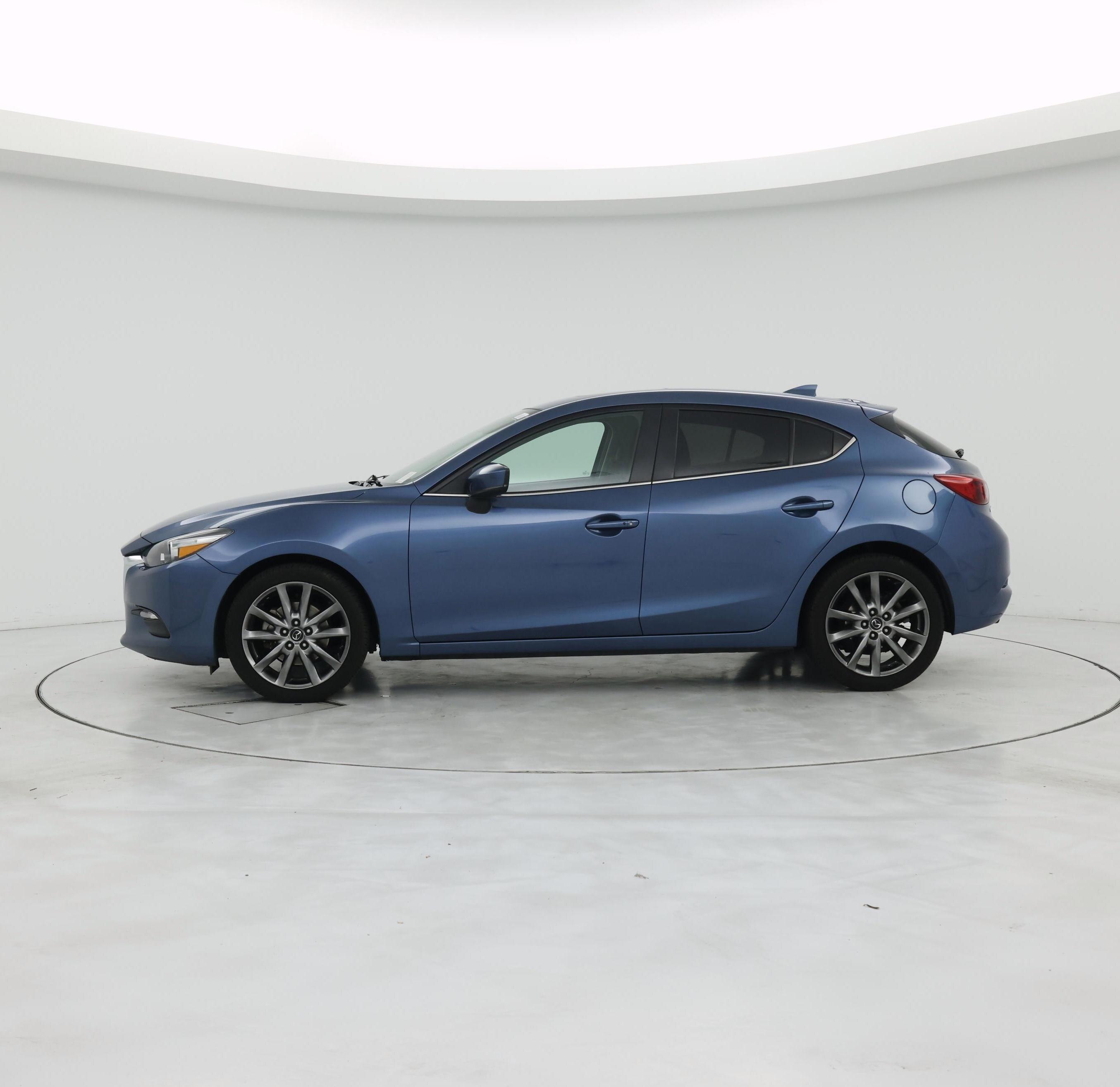 Thumbnail: 2018 Mazda Mazda3 - 3