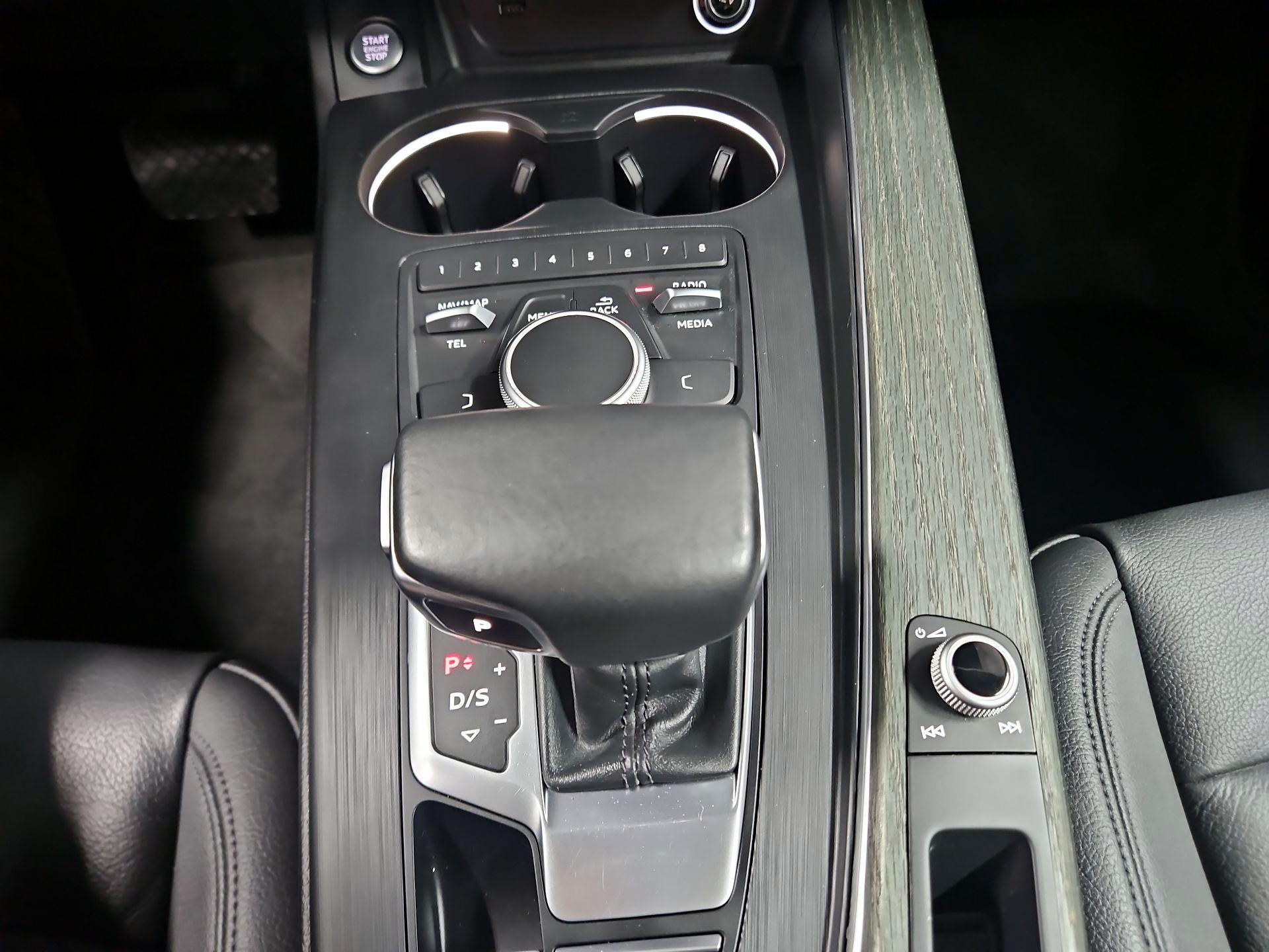 Thumbnail: 2019 Audi A4 - 17