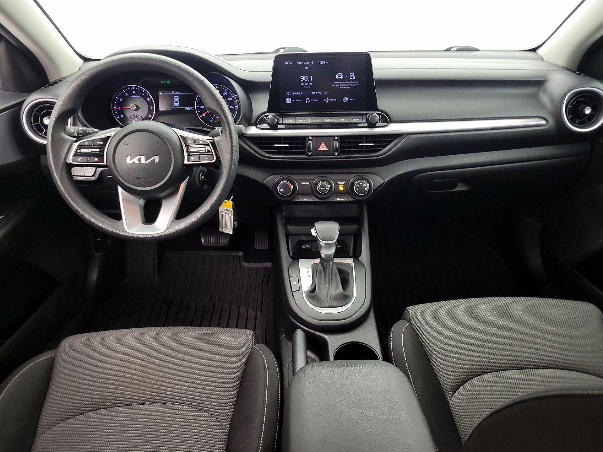 Thumbnail: 2023 Kia Forte - 9