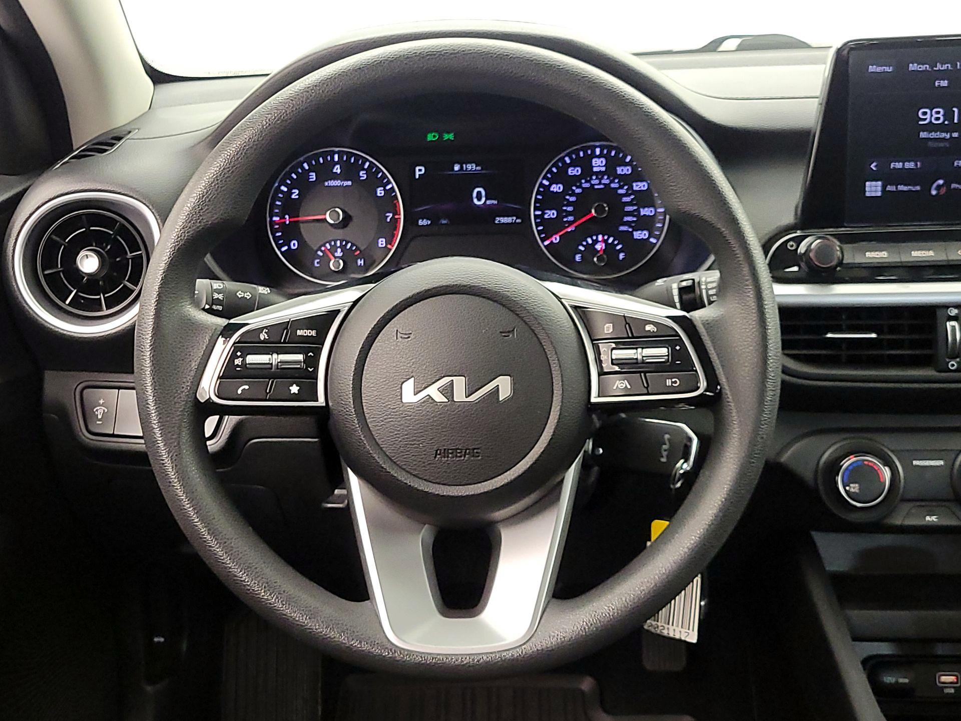 Thumbnail: 2023 Kia Forte - 10