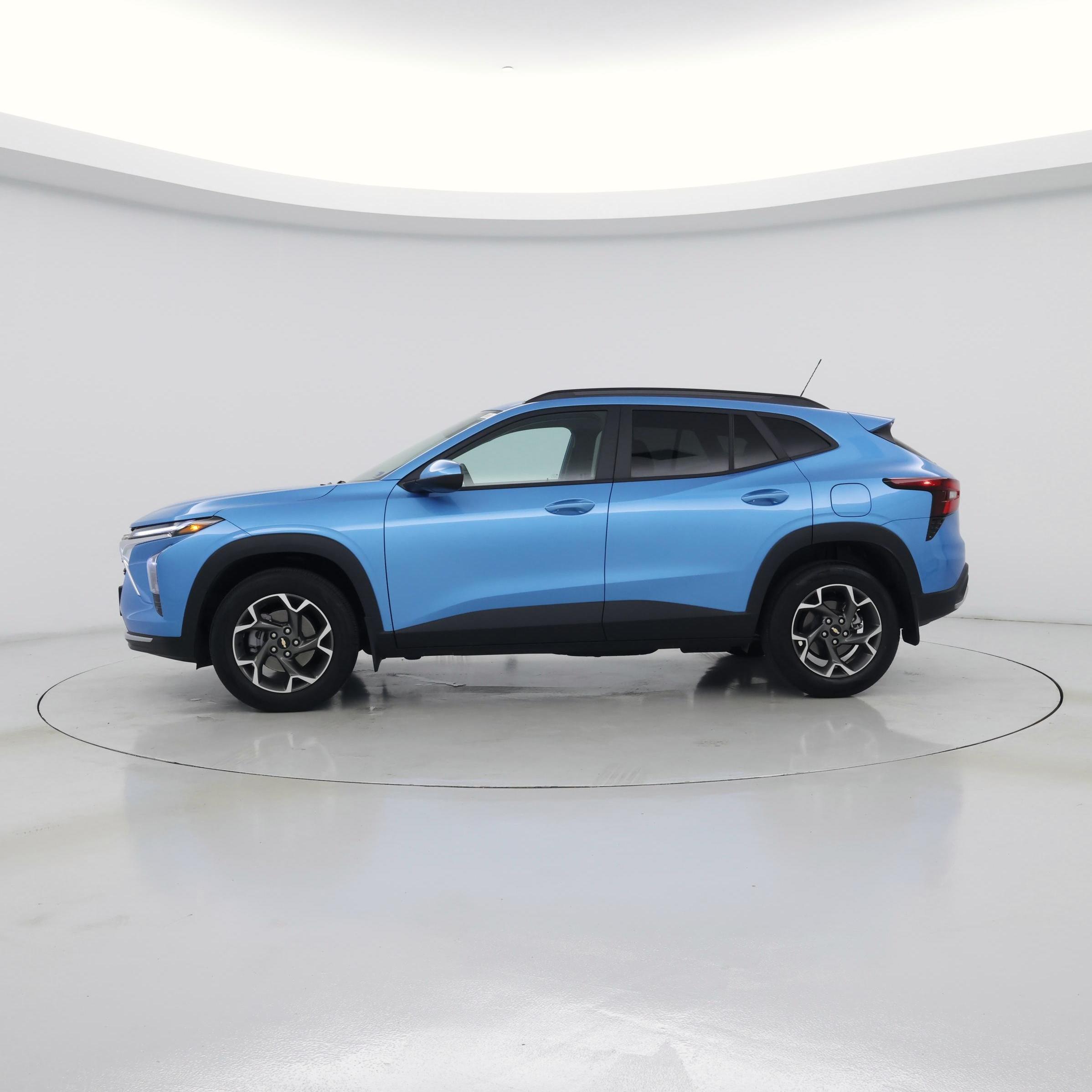 Thumbnail: 2025 Chevrolet Trax - 3
