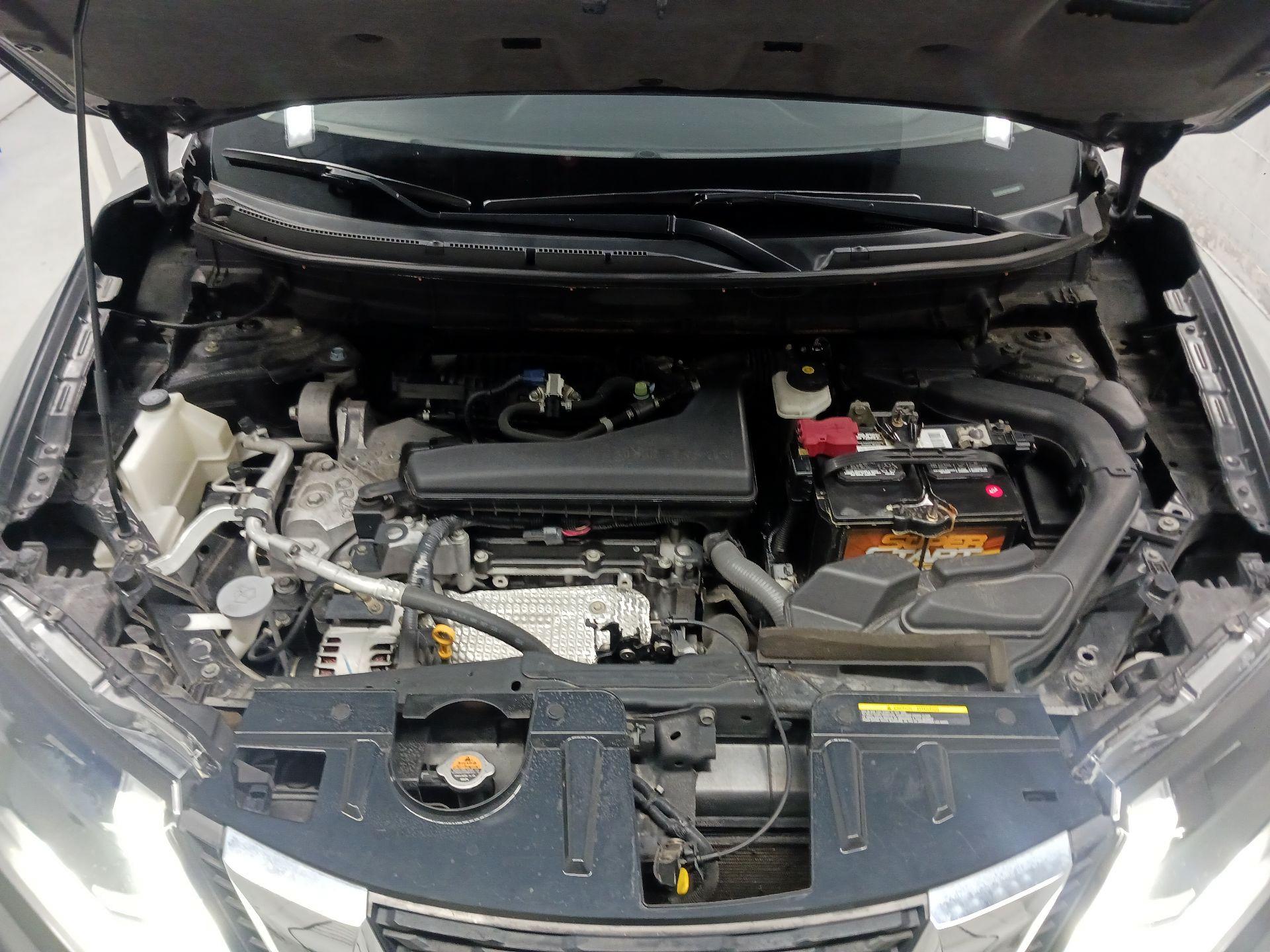 Thumbnail: 2017 Nissan Rogue - 18