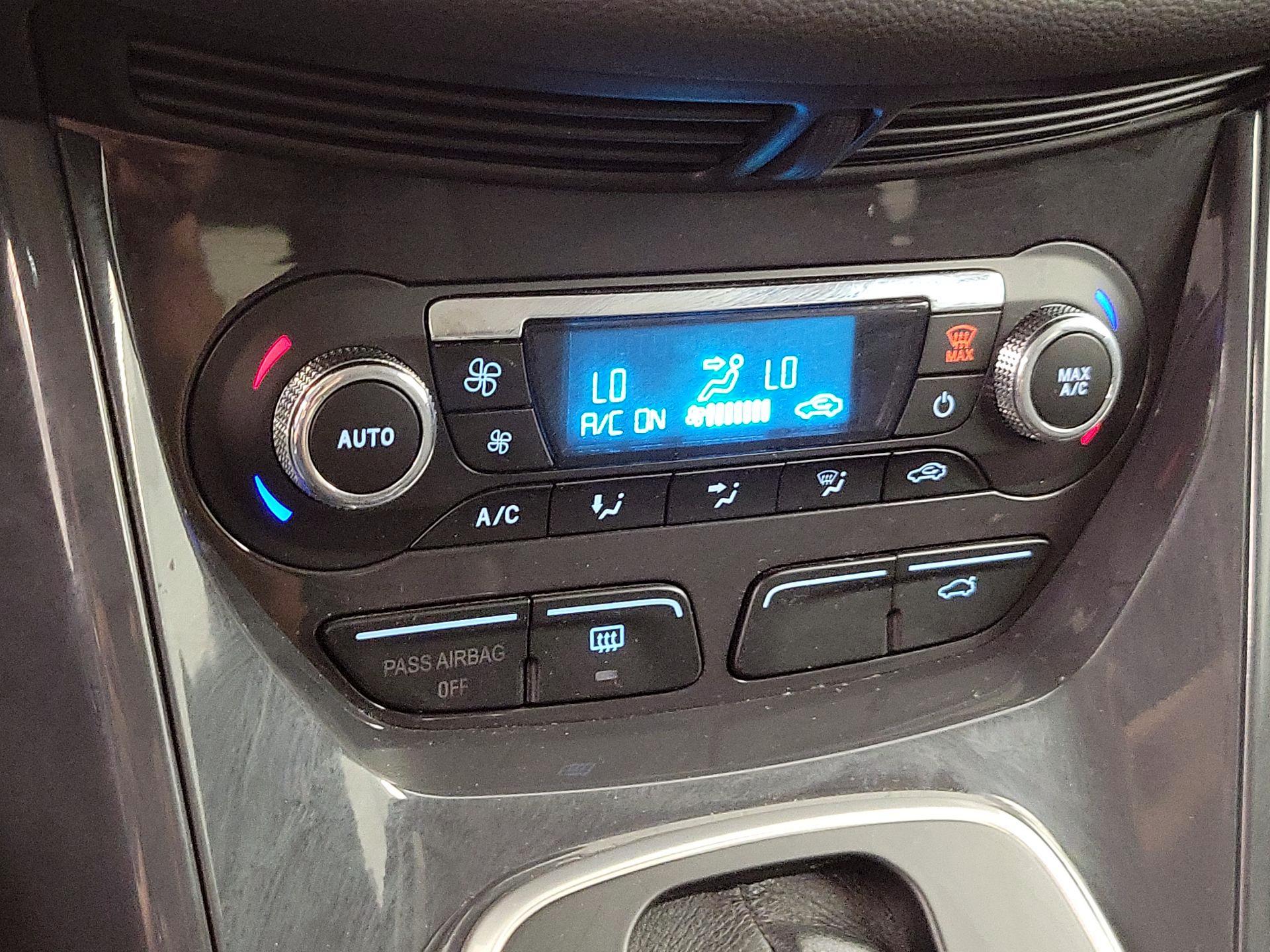 Thumbnail: 2014 Ford Escape - 16
