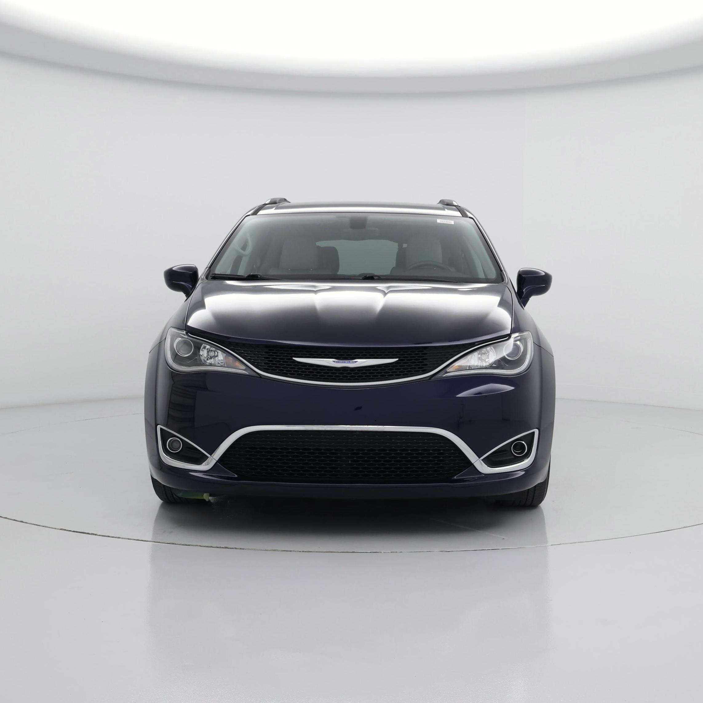 Thumbnail: 2018 Chrysler Pacifica - 5