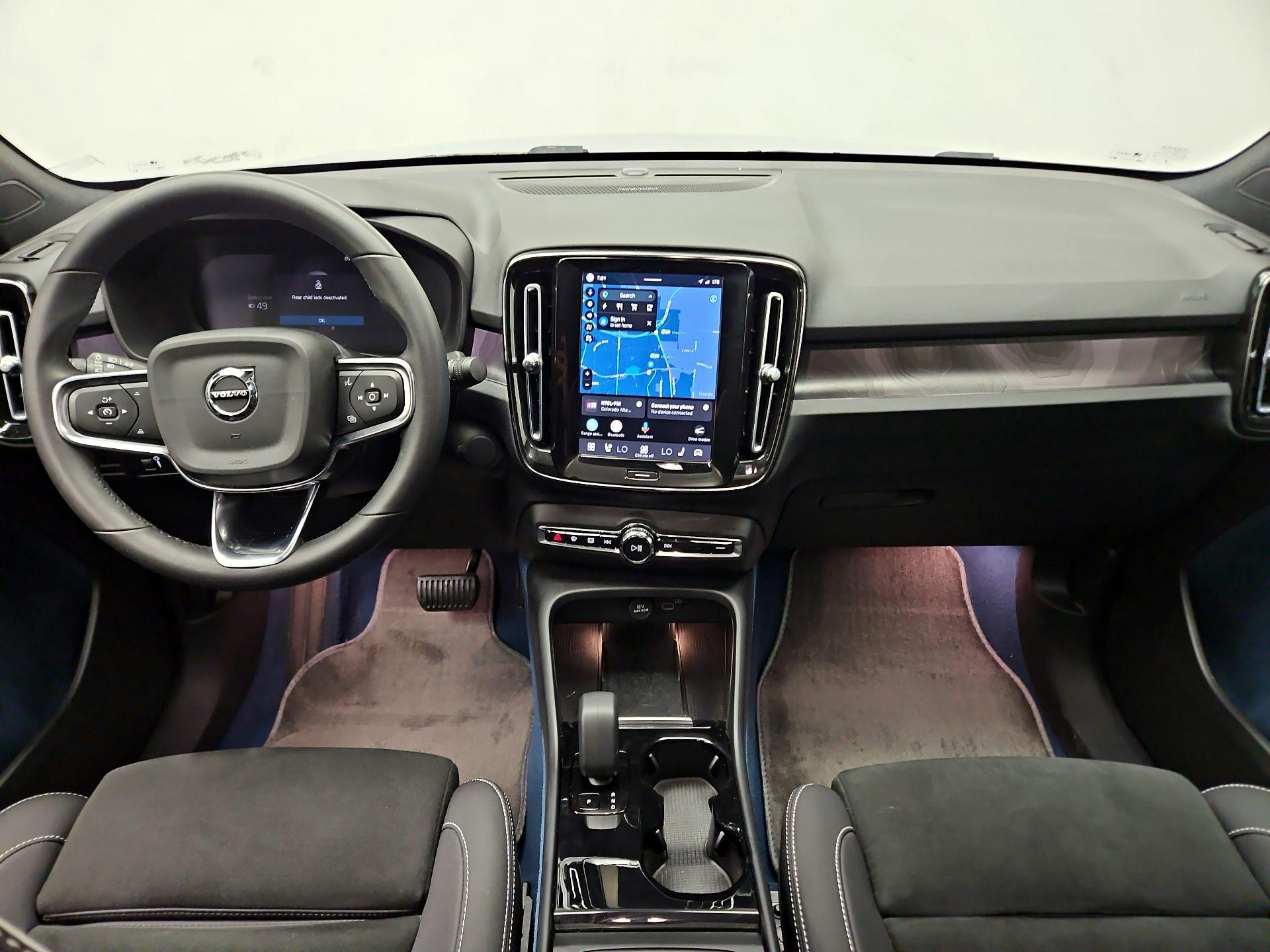 Thumbnail: 2022 Volvo C40 - 9