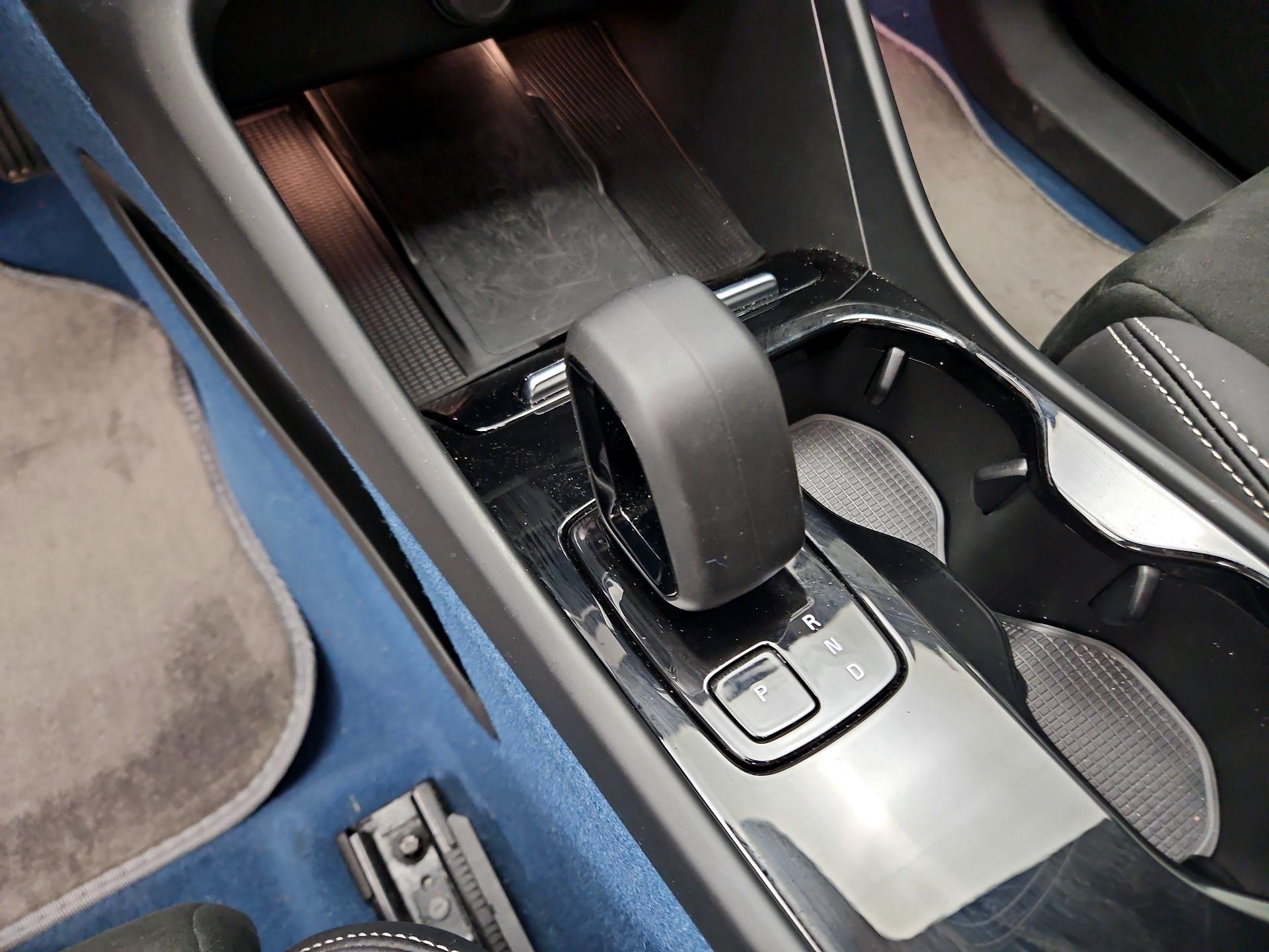 Thumbnail: 2022 Volvo C40 - 17