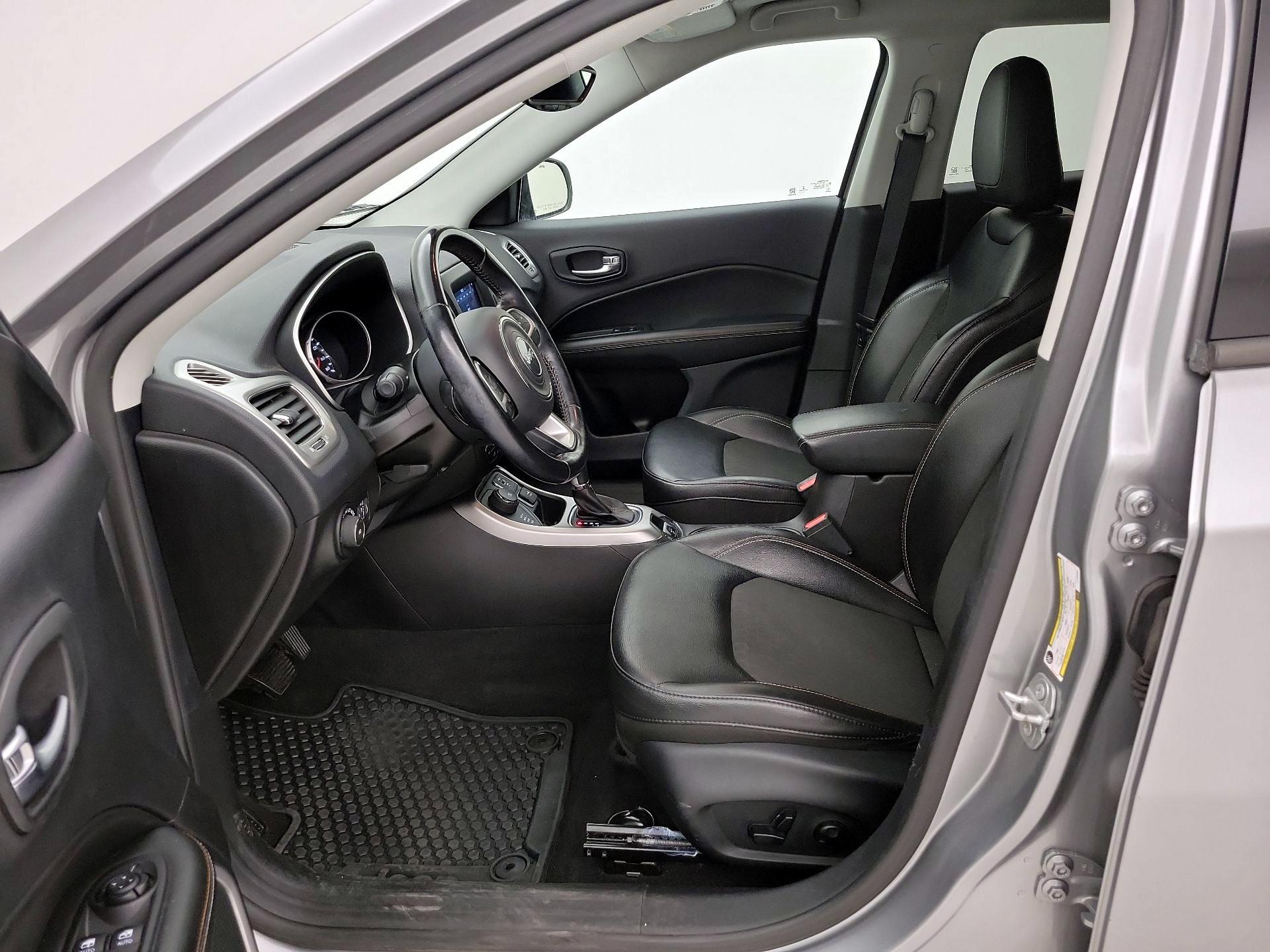 Thumbnail: 2020 Jeep Compass - 11