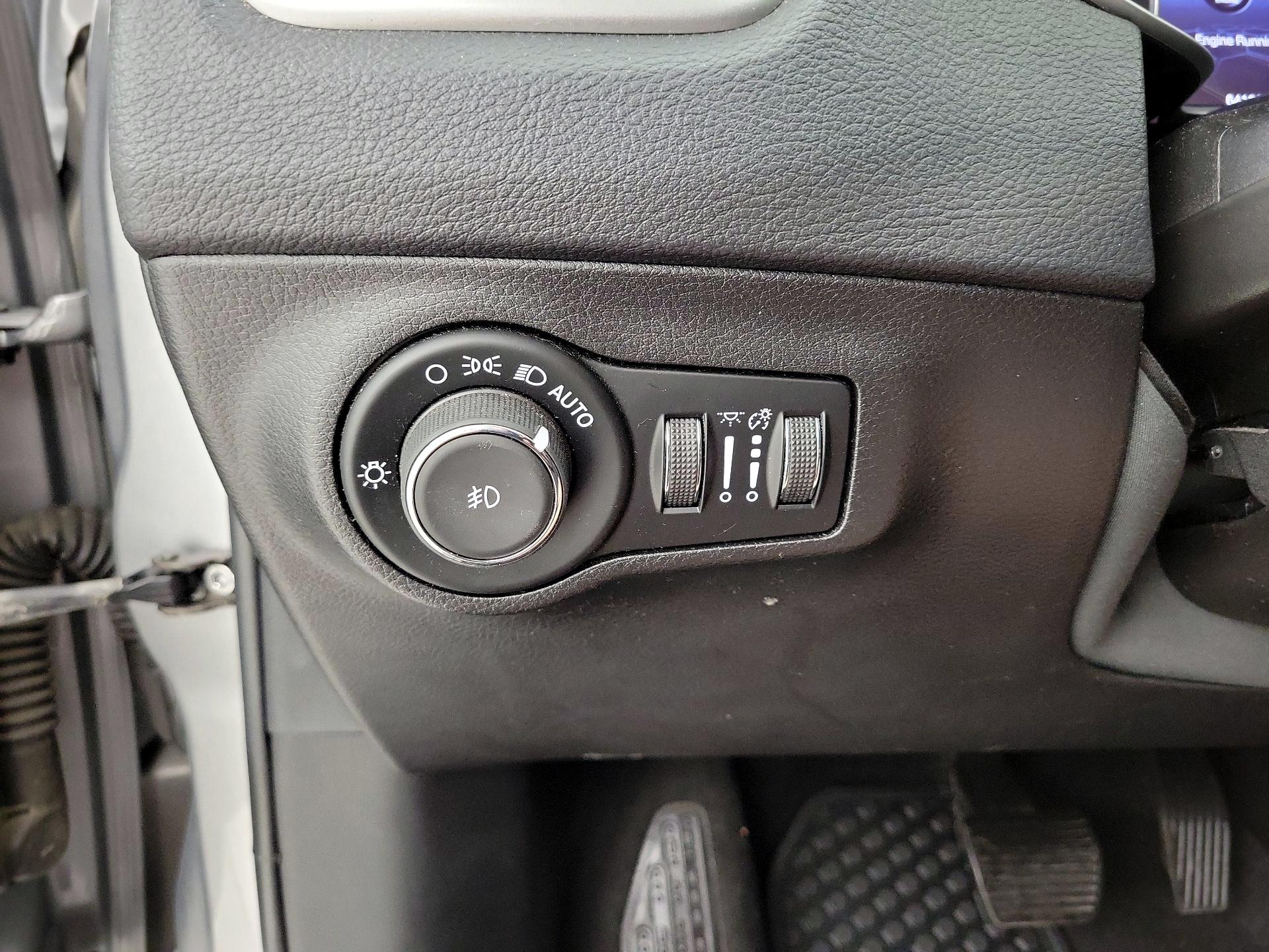 Thumbnail: 2020 Jeep Compass - 13