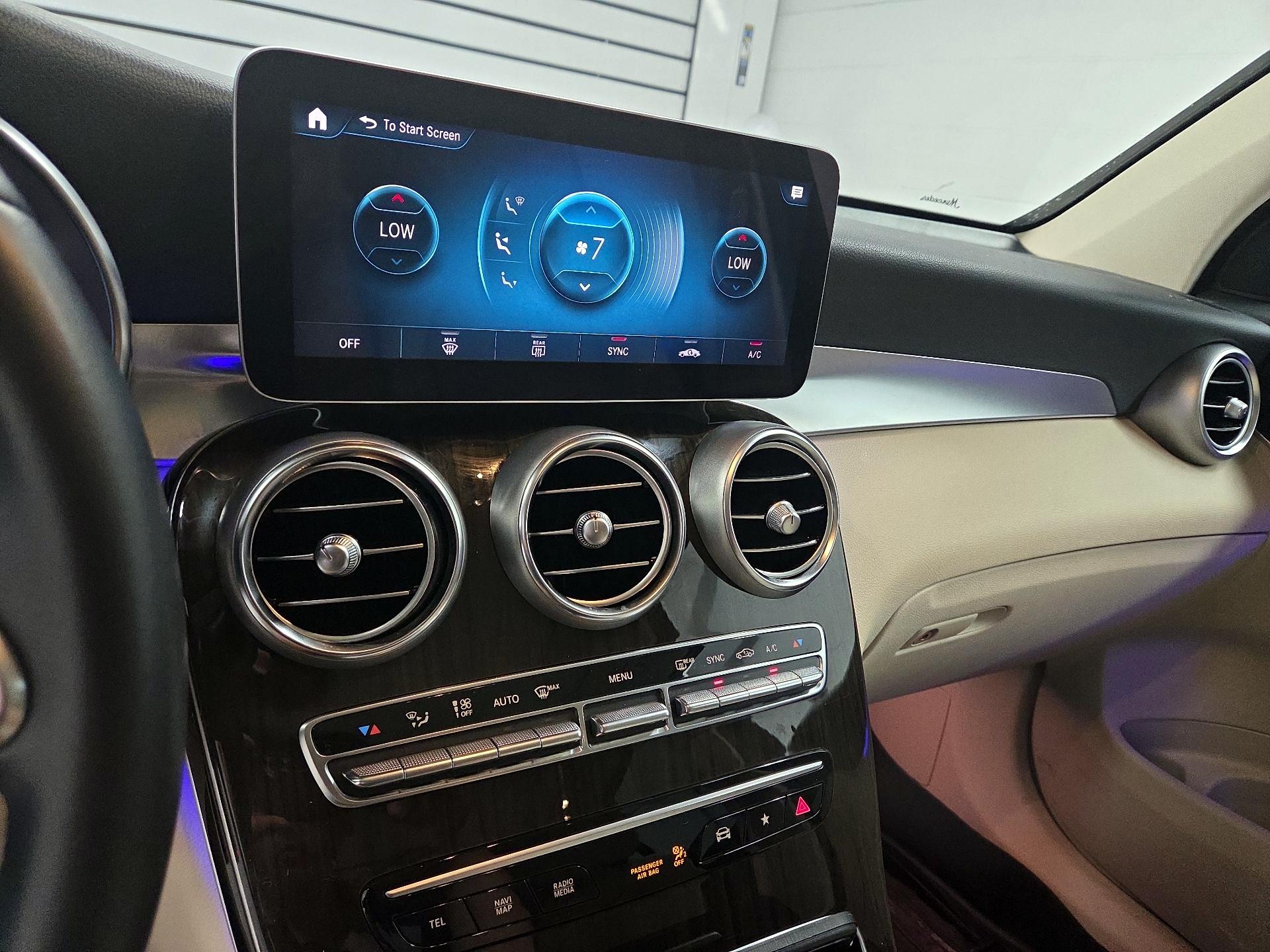 Thumbnail: 2022 Mercedes-Benz GLC - 12