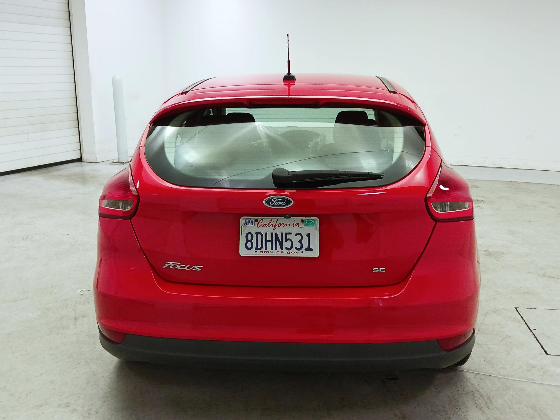 Thumbnail: 2016 Ford Focus - 6
