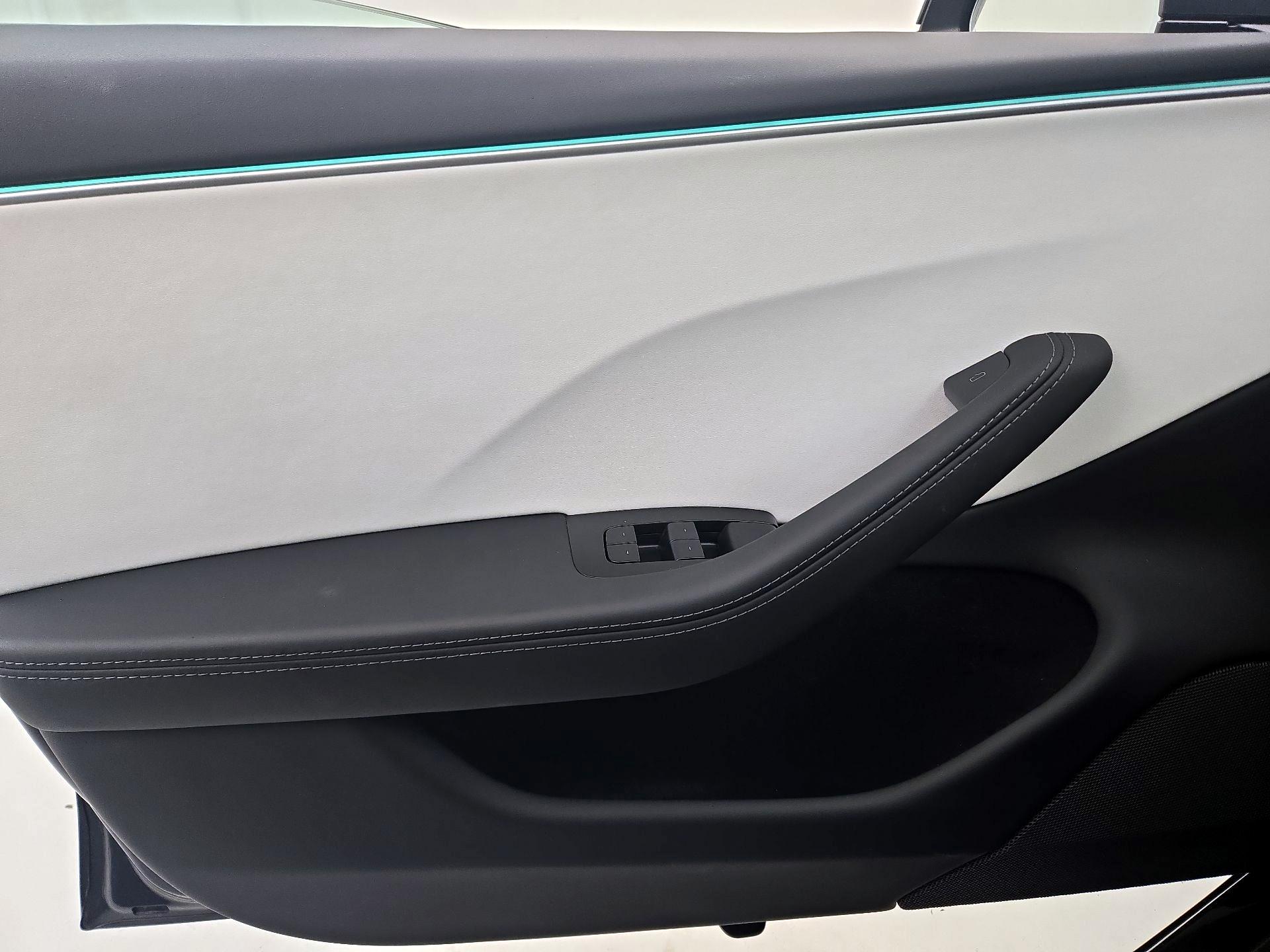 Thumbnail: 2025 Tesla Model 3 - 12