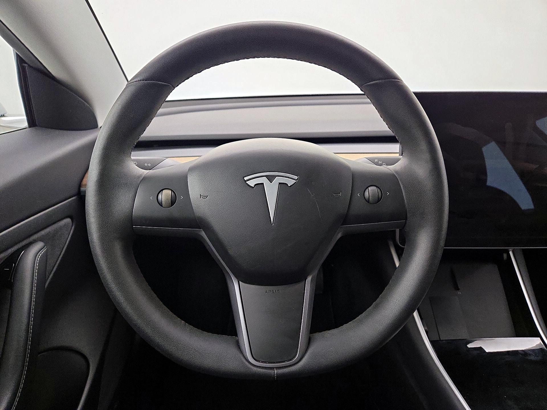 Thumbnail: 2020 Tesla Model 3 - 10