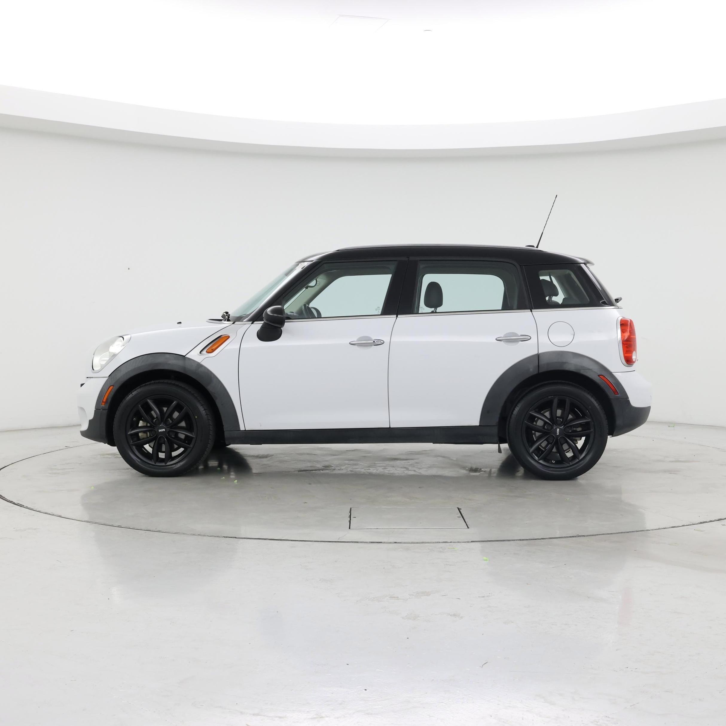 Thumbnail: 2016 MINI Cooper Countryman - 3