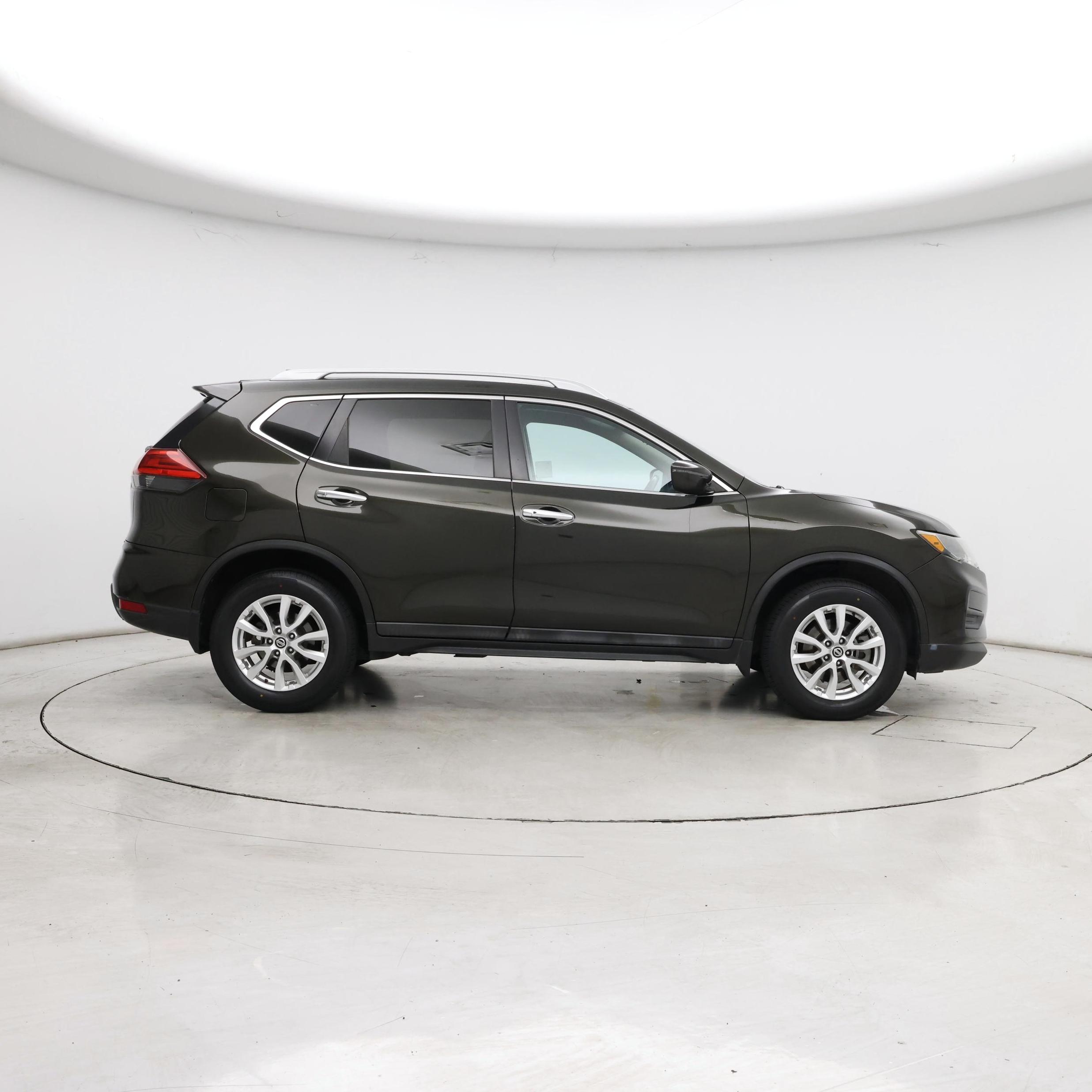 Thumbnail: 2017 Nissan Rogue - 7