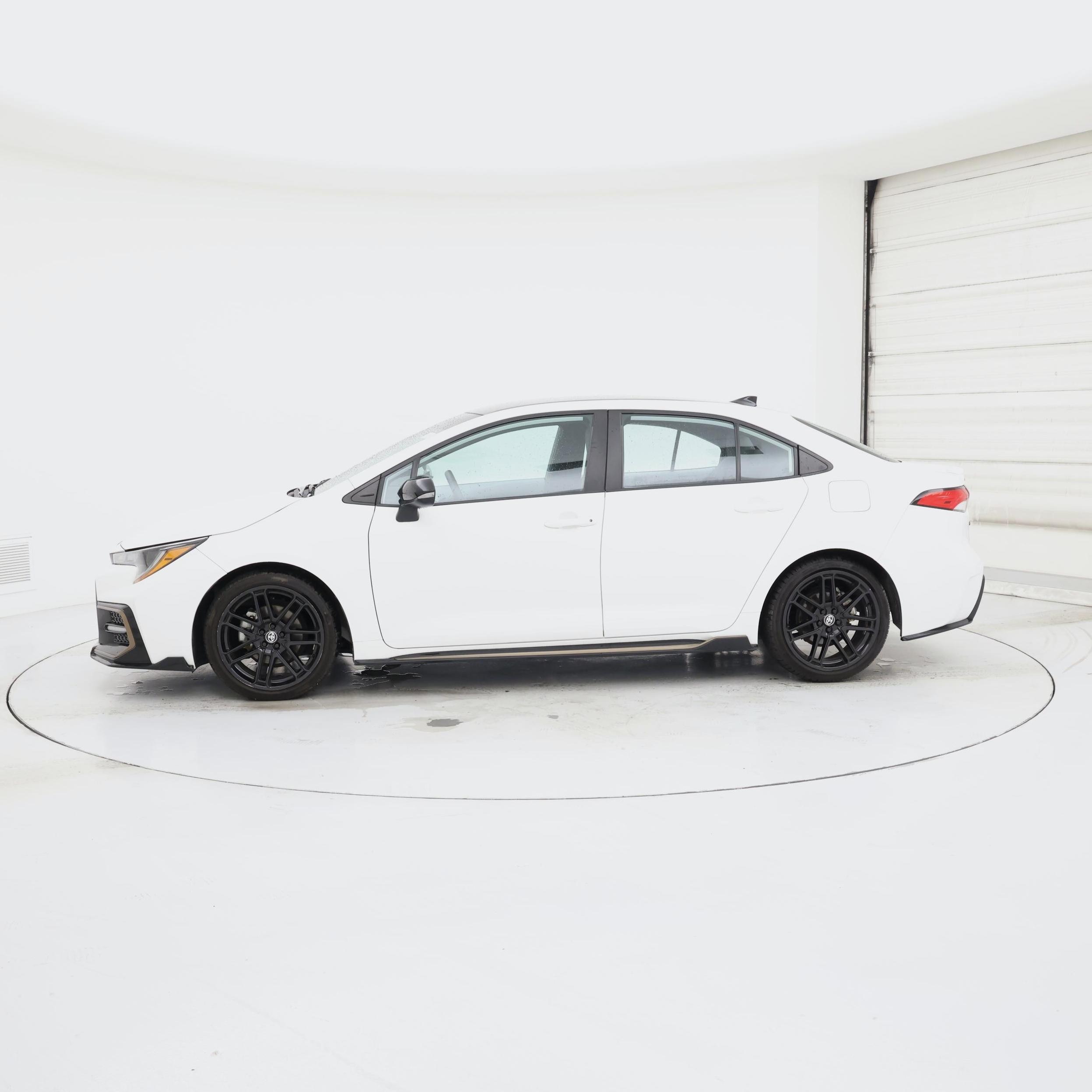 Thumbnail: 2022 Toyota Corolla - 3
