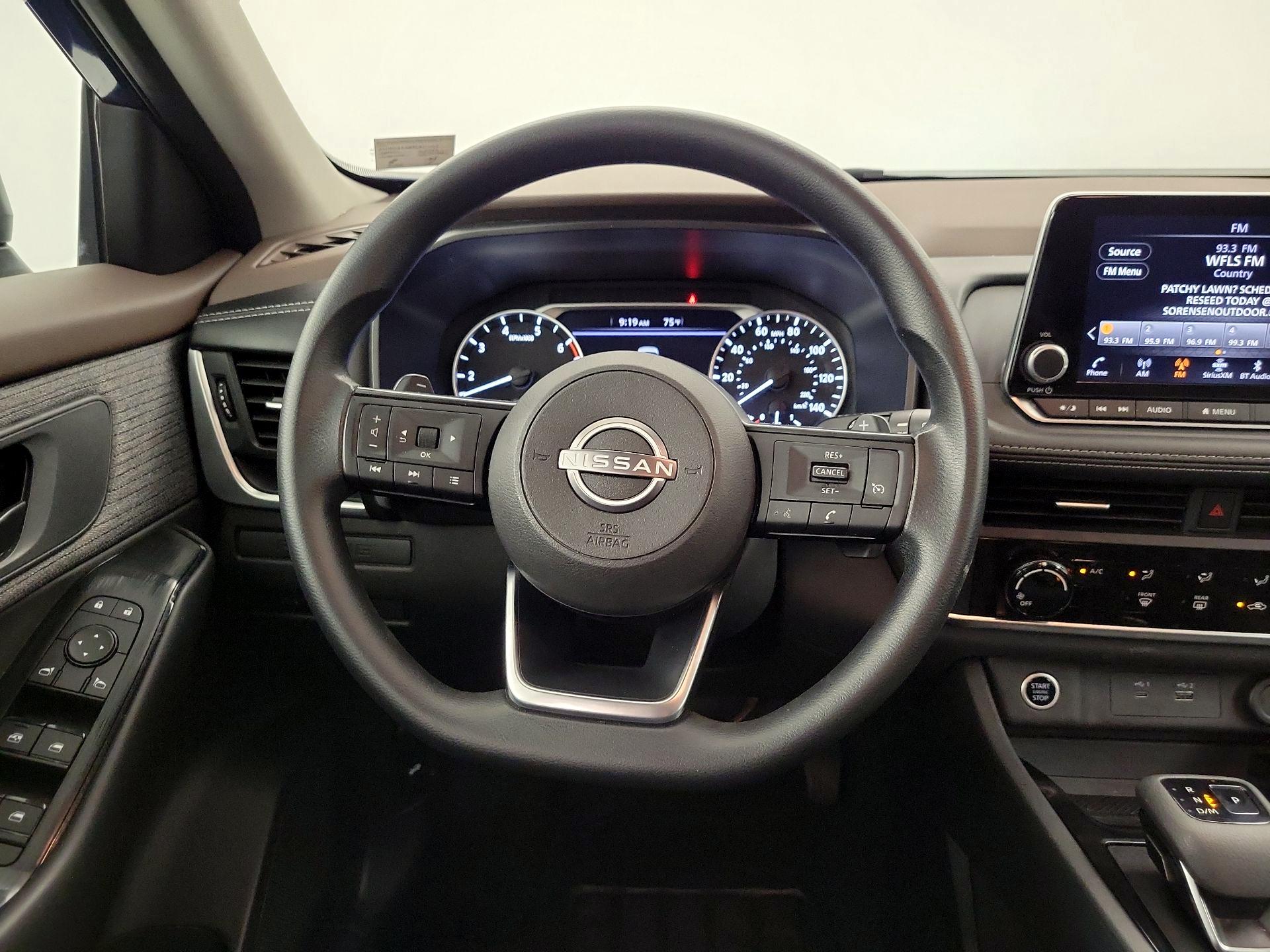 Thumbnail: 2023 Nissan Rogue - 10
