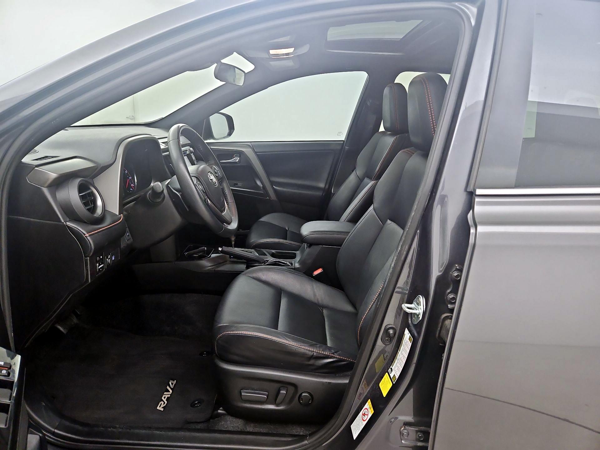 Thumbnail: 2017 Toyota RAV4 - 9