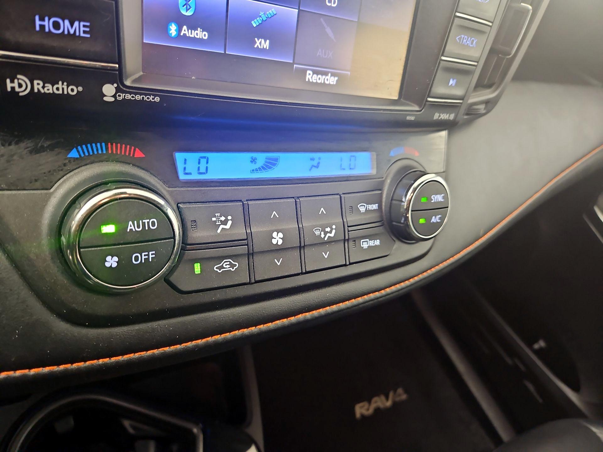 Thumbnail: 2017 Toyota RAV4 - 14