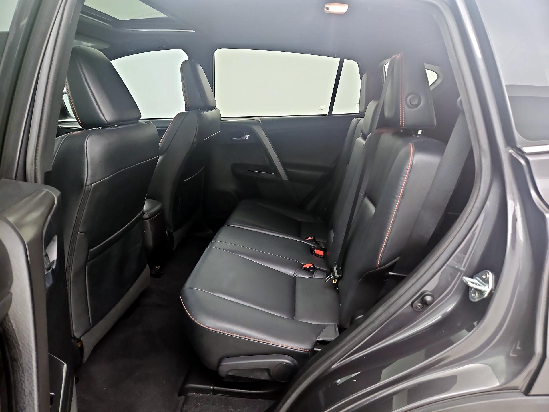 Thumbnail: 2017 Toyota RAV4 - 18