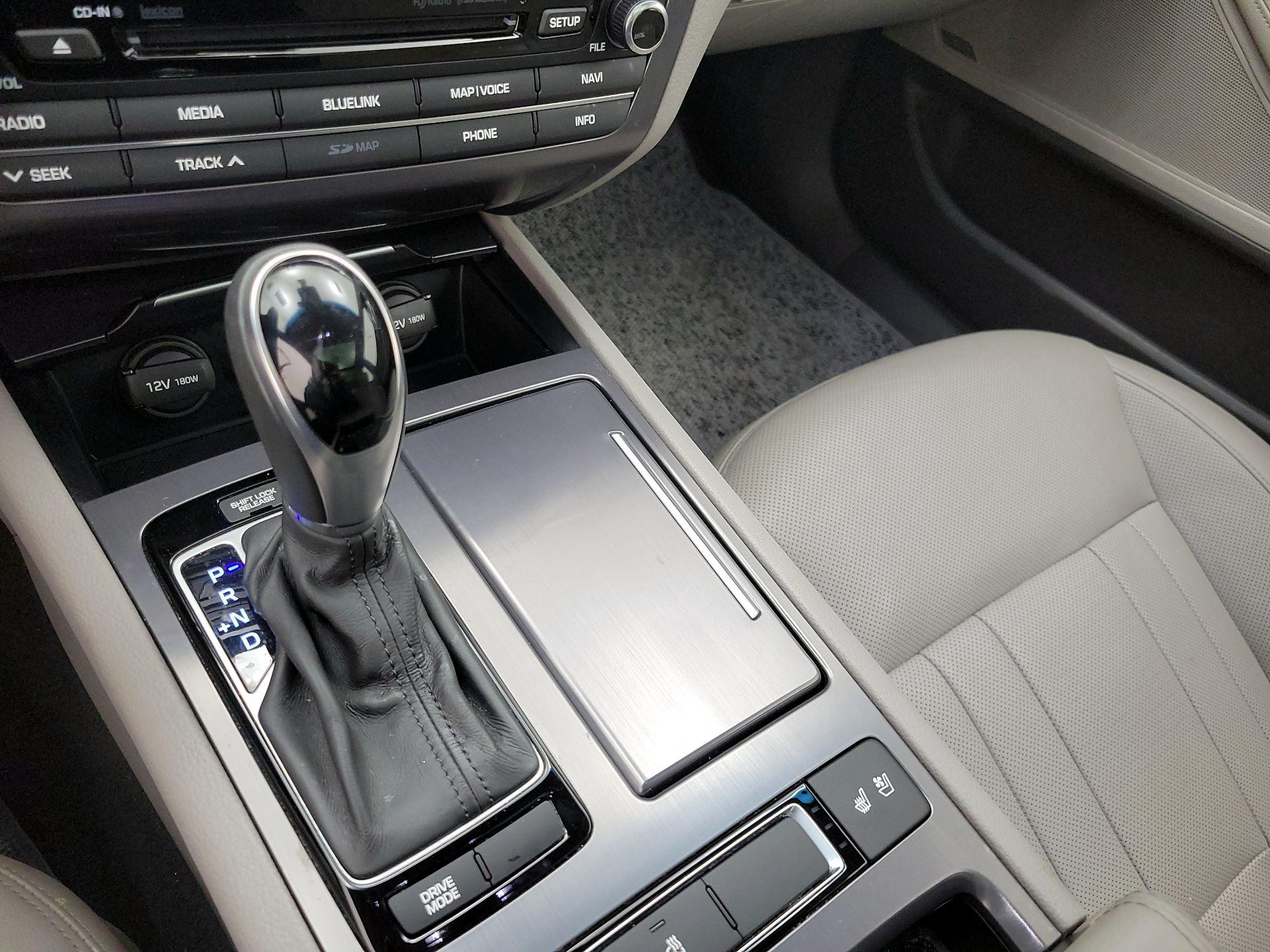Thumbnail: 2016 Hyundai Genesis - 17