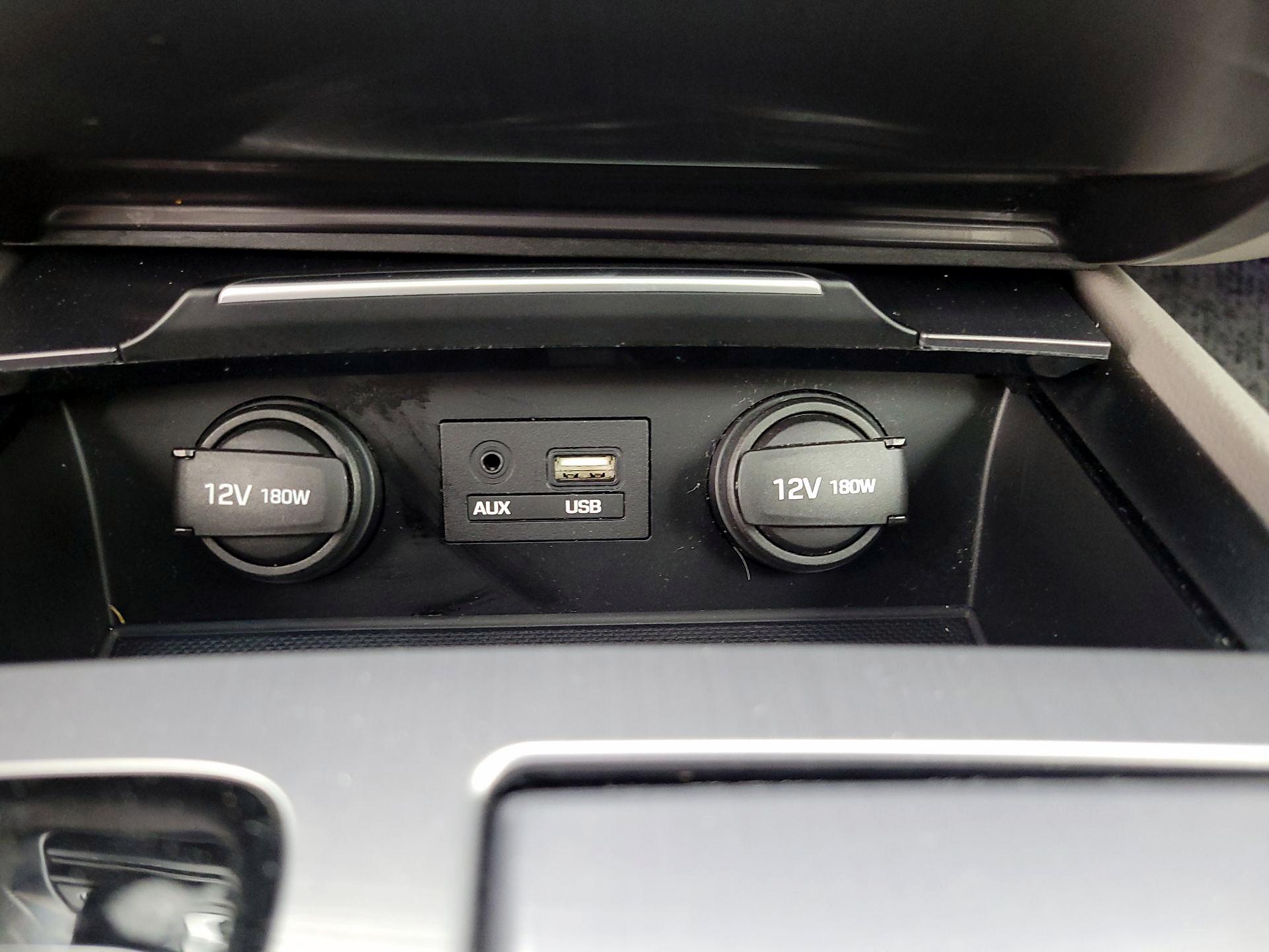 Thumbnail: 2016 Hyundai Genesis - 18