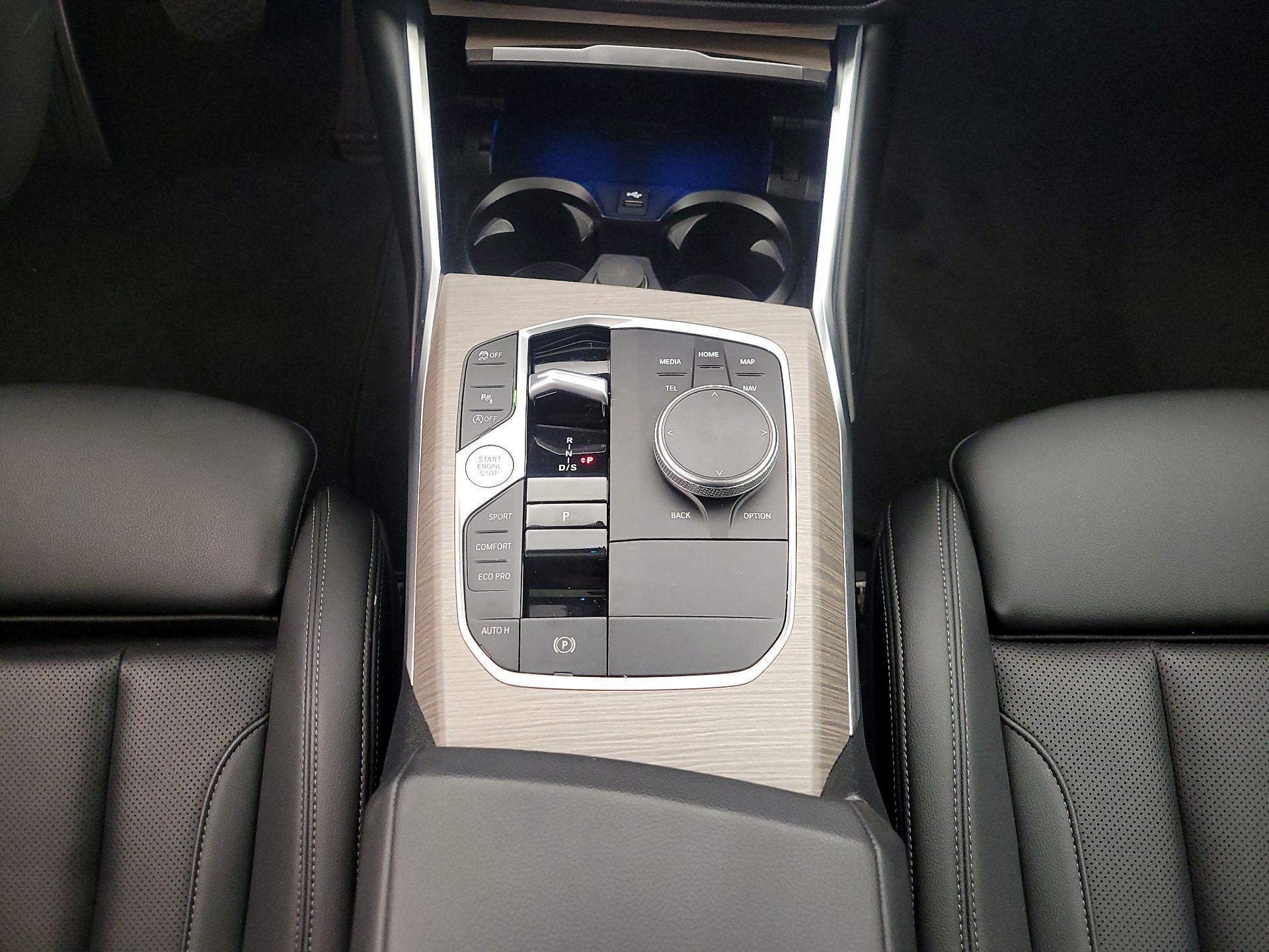 Thumbnail: 2025 BMW 4 Series - 18