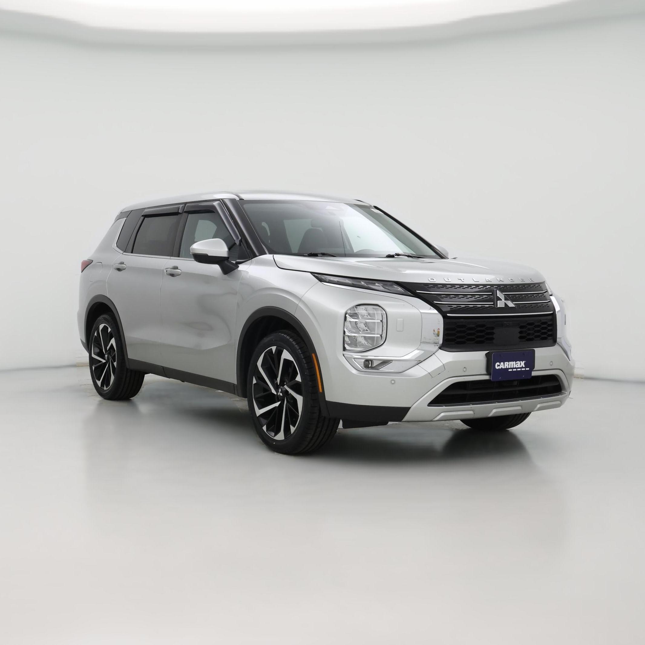 Thumbnail: 2022 Mitsubishi Outlander - 1