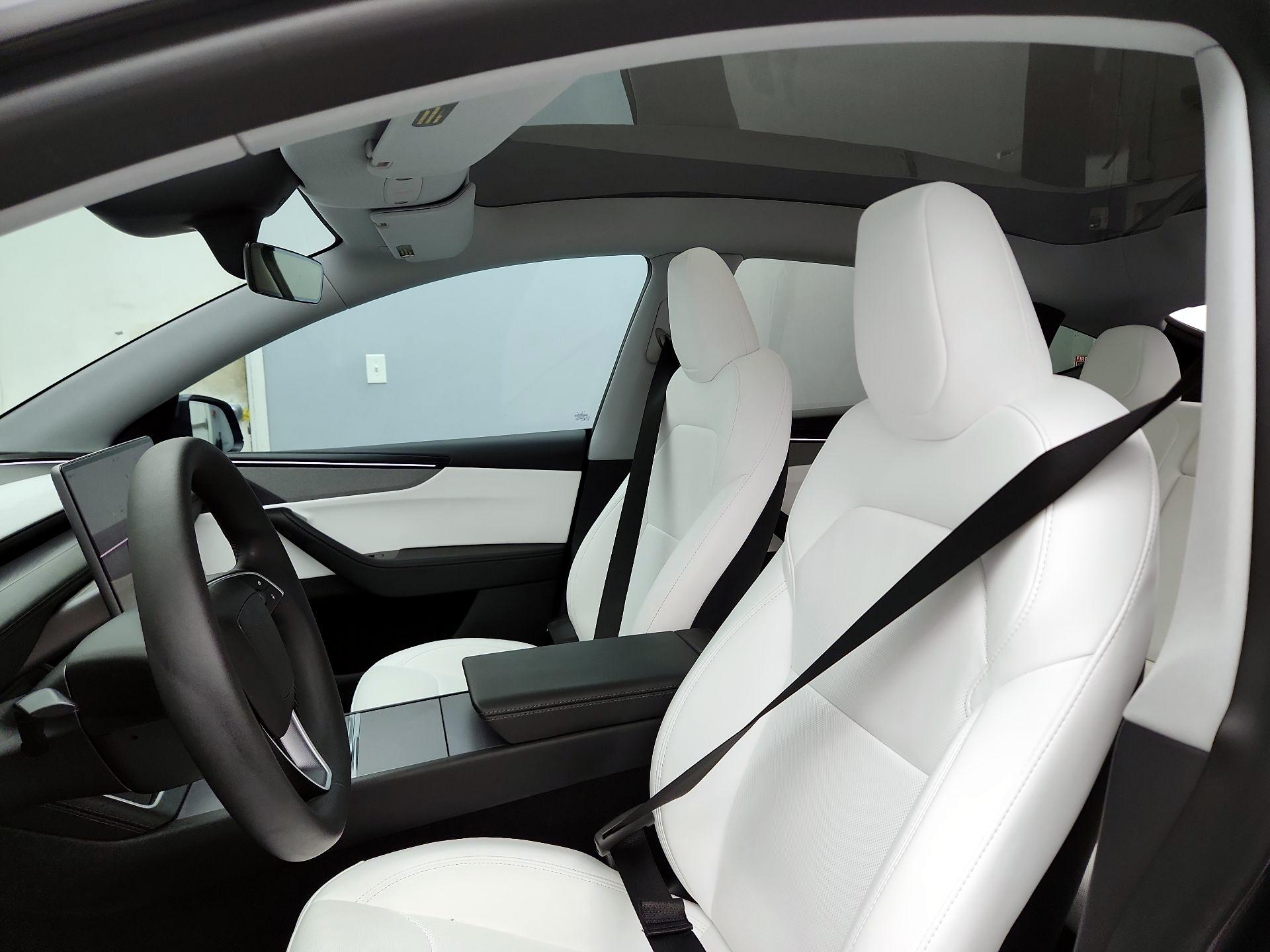 Thumbnail: 2026 Tesla Model Y - 18