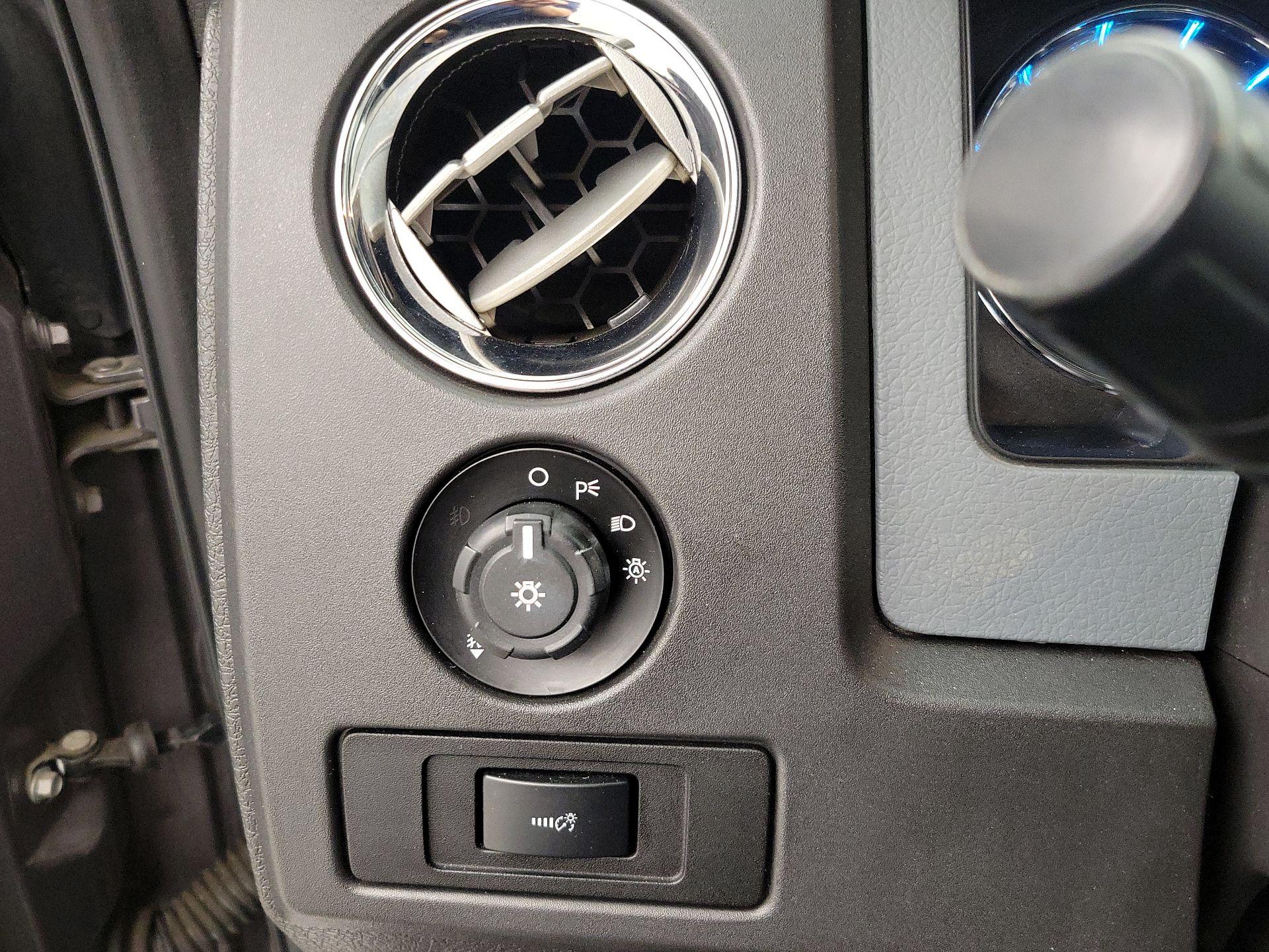 Thumbnail: 2014 Ford F-150 - 13