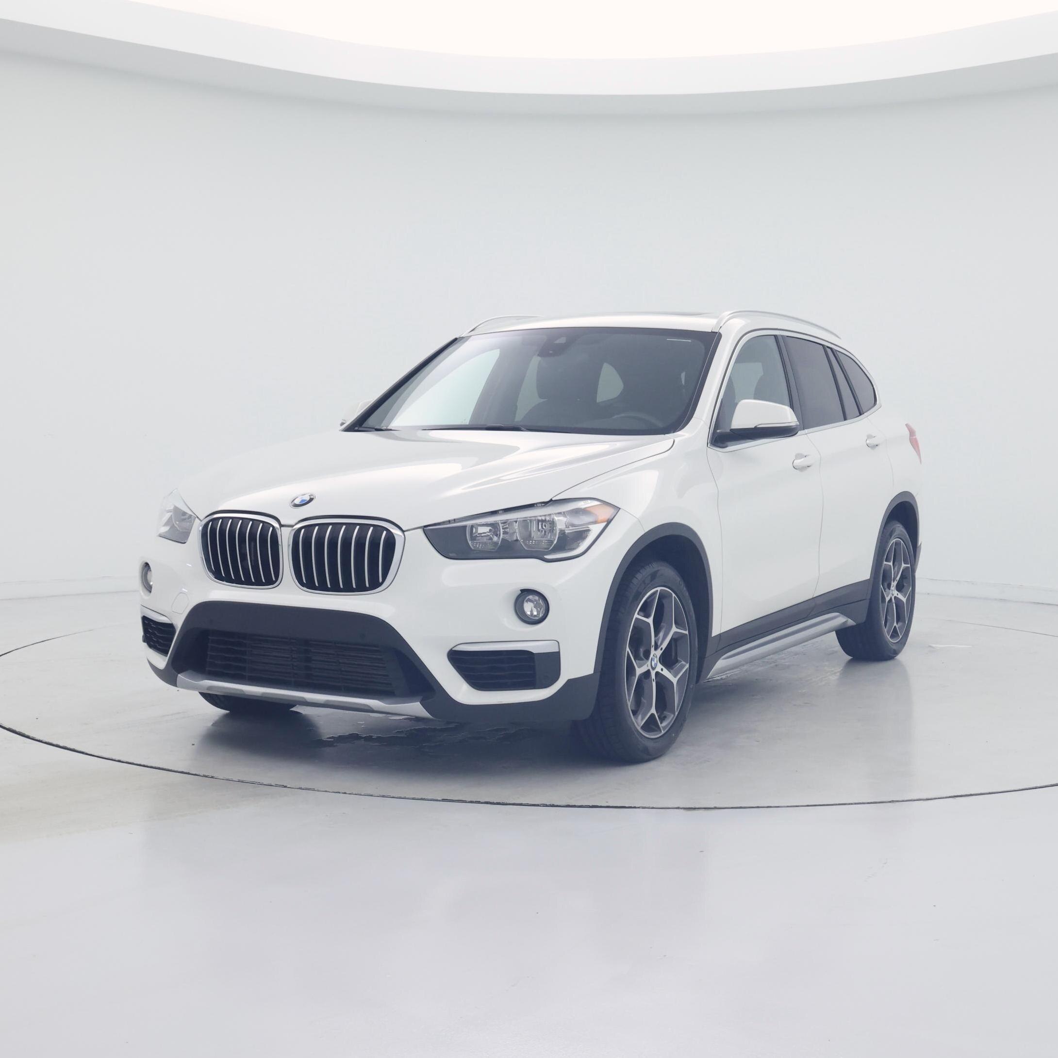 Thumbnail: 2019 BMW X1 - 4