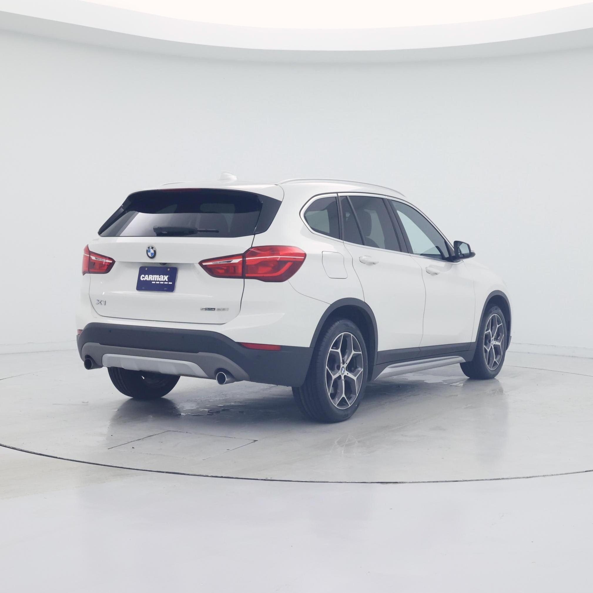 Thumbnail: 2019 BMW X1 - 8