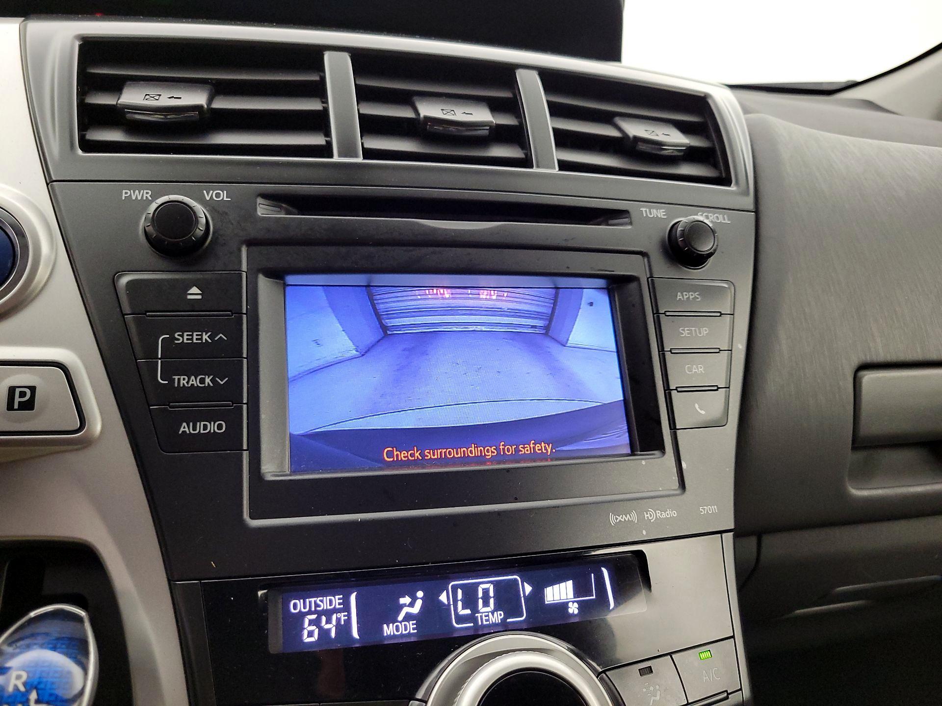 Thumbnail: 2014 Toyota Prius v - 13