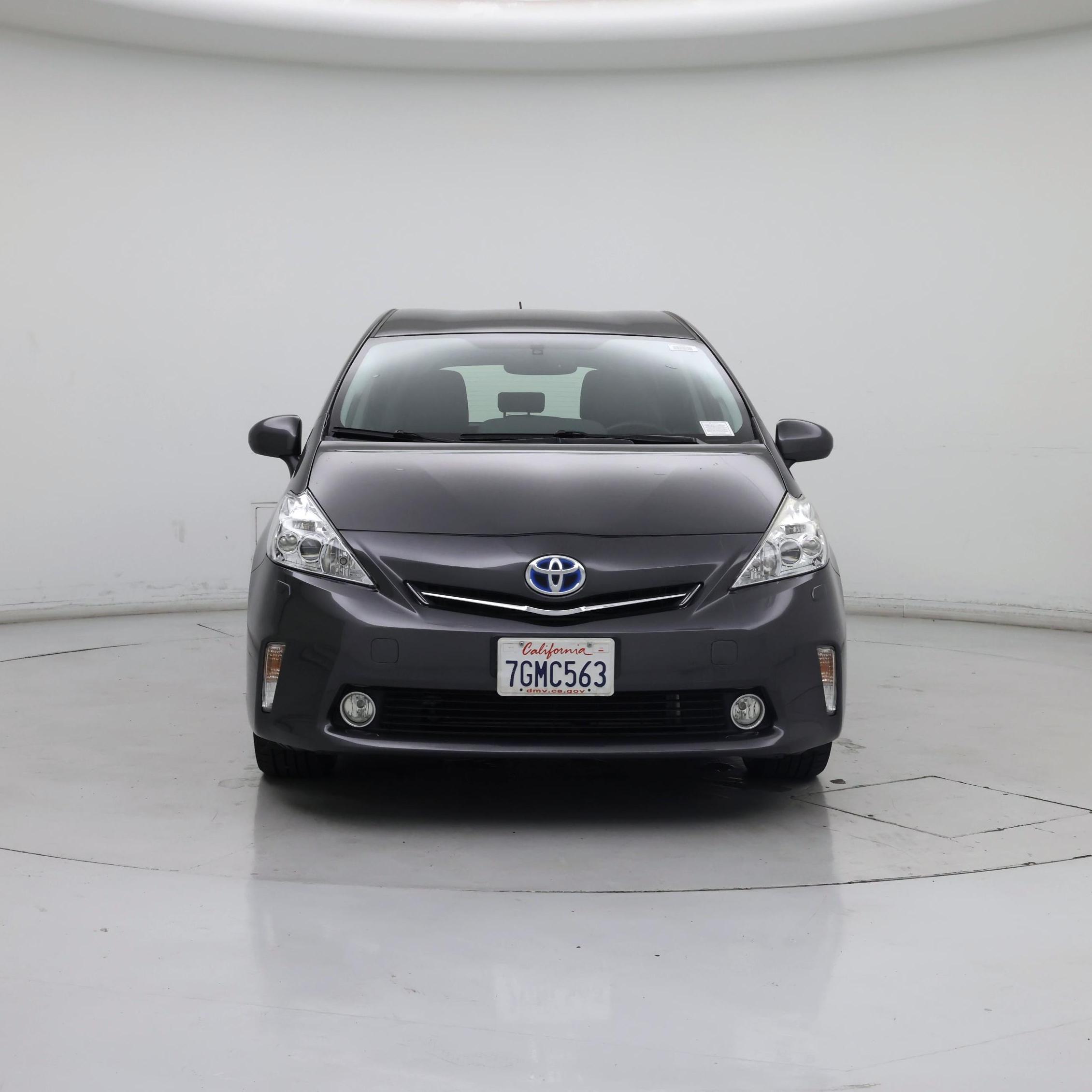 Thumbnail: 2014 Toyota Prius v - 5