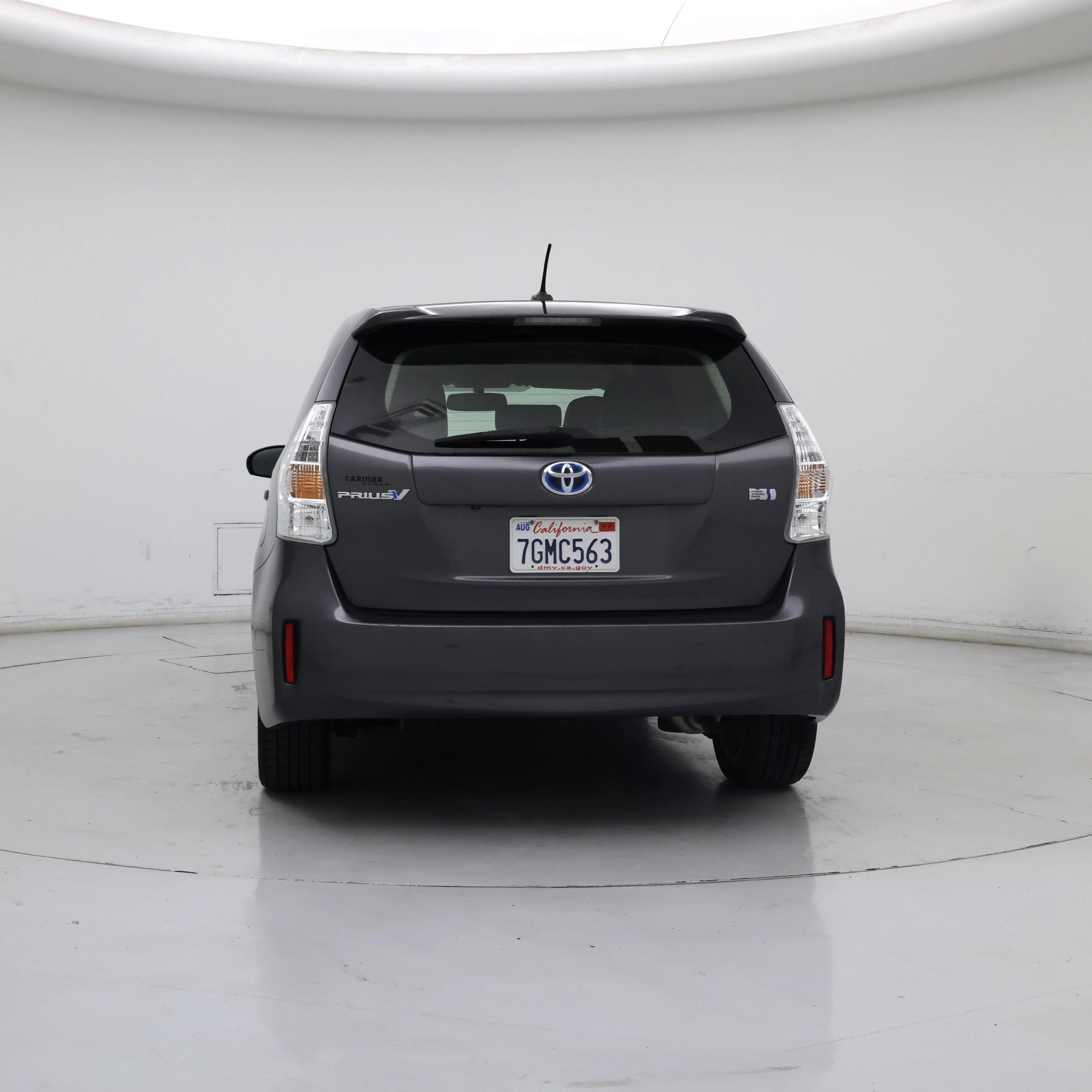 Thumbnail: 2014 Toyota Prius v - 6