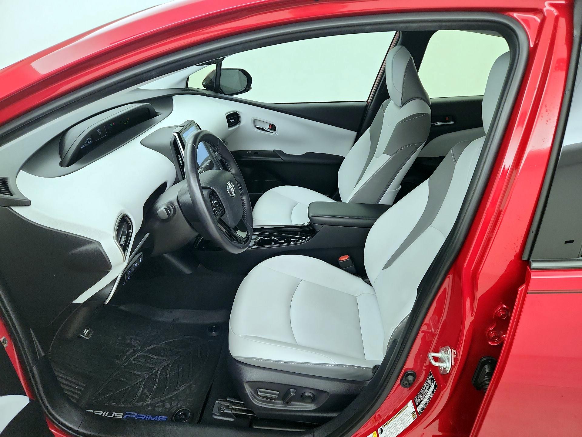 Thumbnail: 2020 Toyota Prius Prime - 11