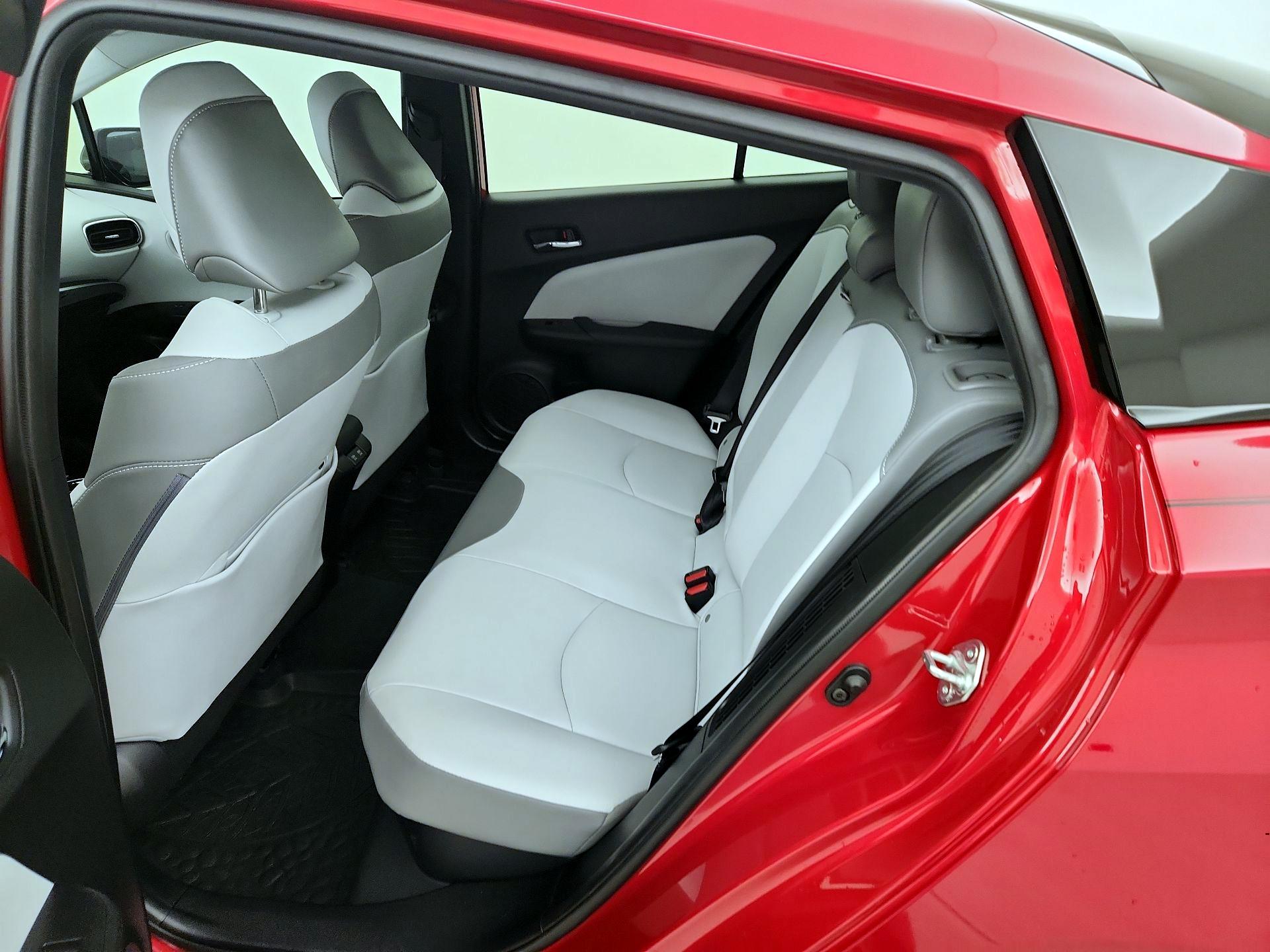 Thumbnail: 2020 Toyota Prius Prime - 20