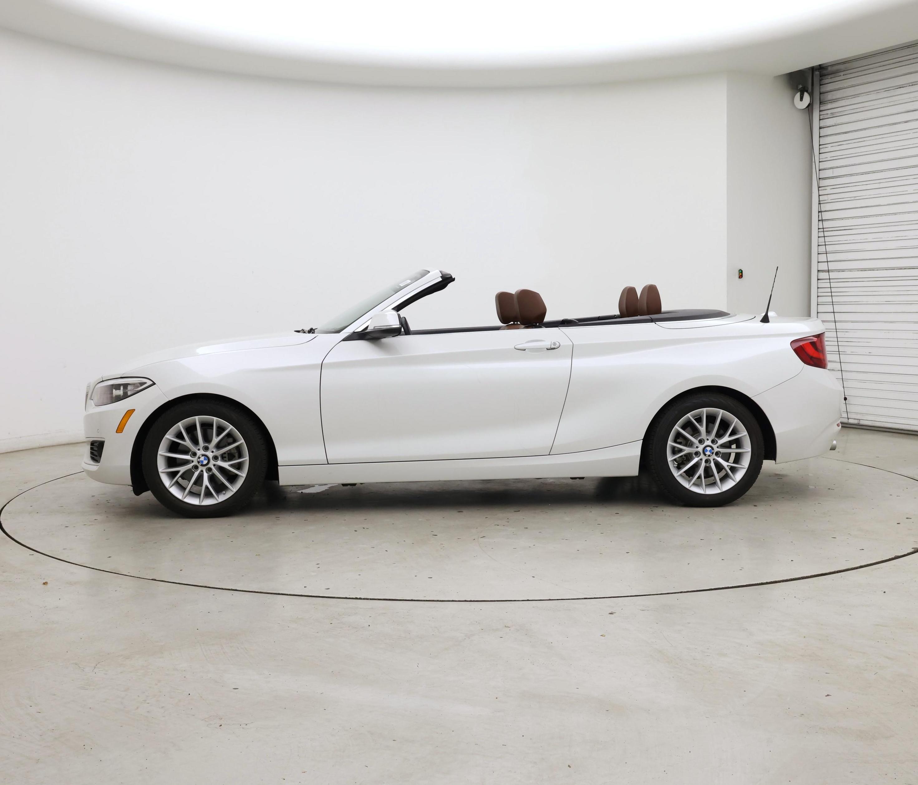Thumbnail: 2015 BMW 2 Series - 3