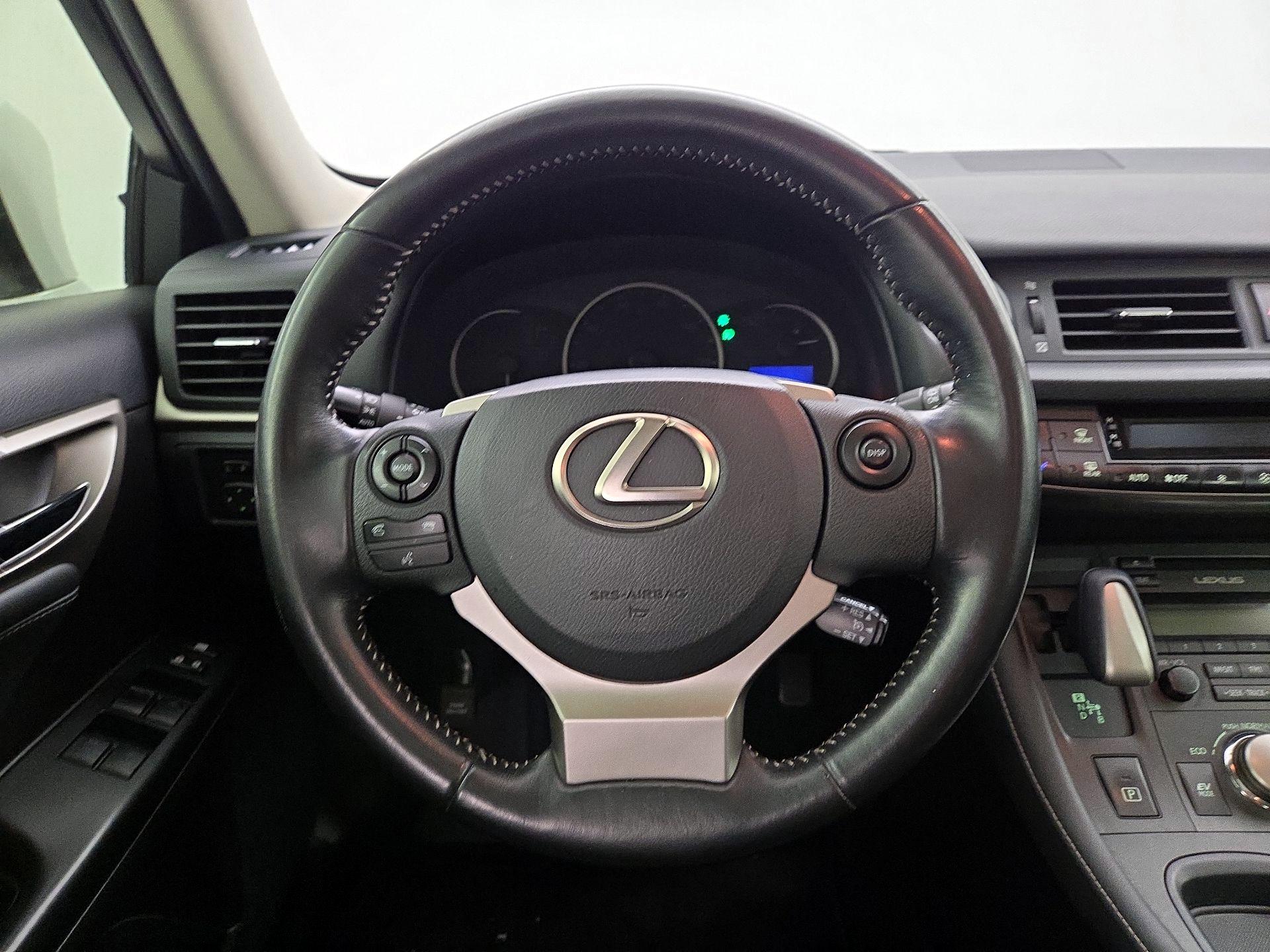 Thumbnail: 2016 Lexus CT - 10
