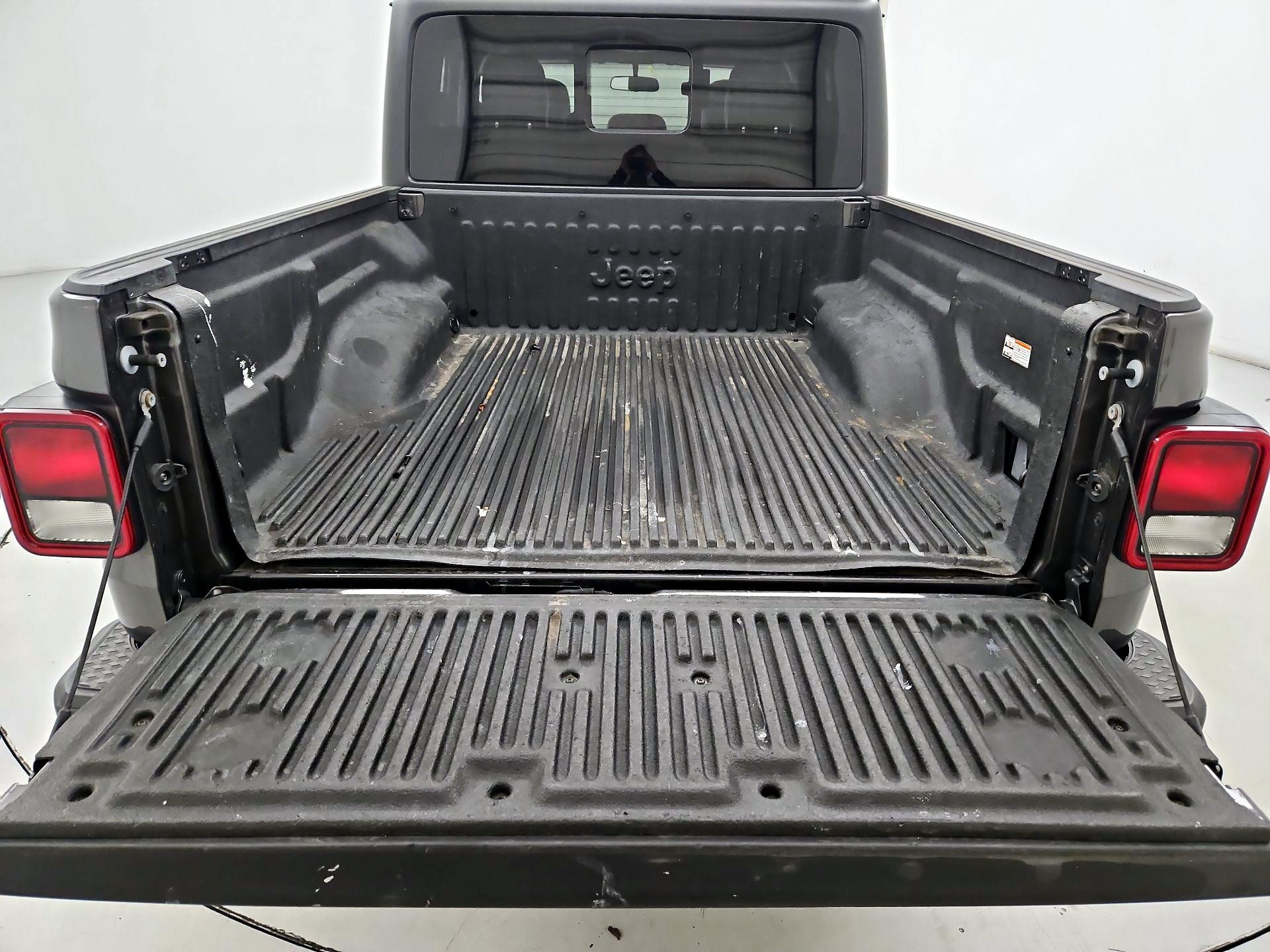 Thumbnail: 2020 Jeep Gladiator - 20