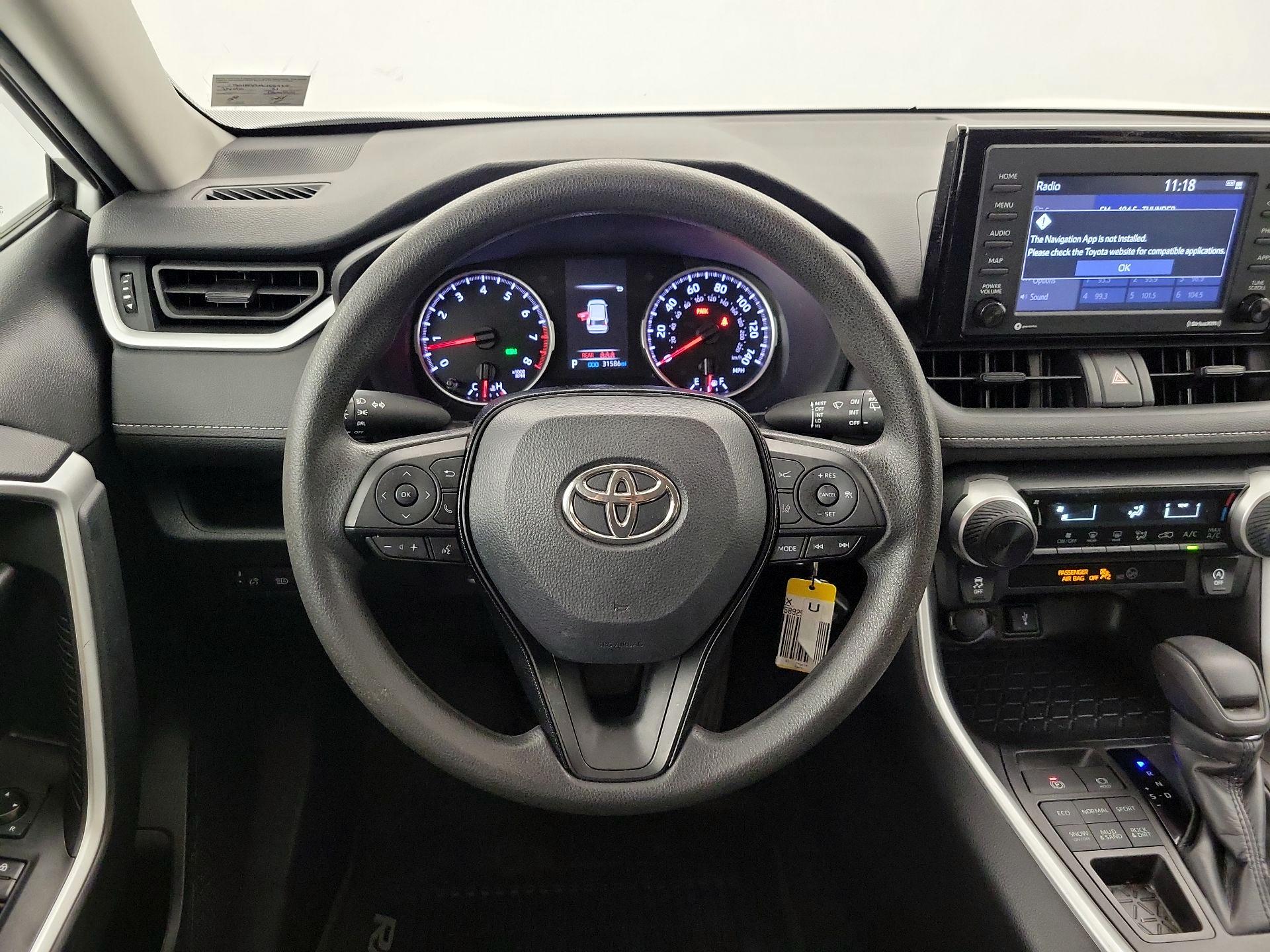 Thumbnail: 2021 Toyota RAV4 - 10