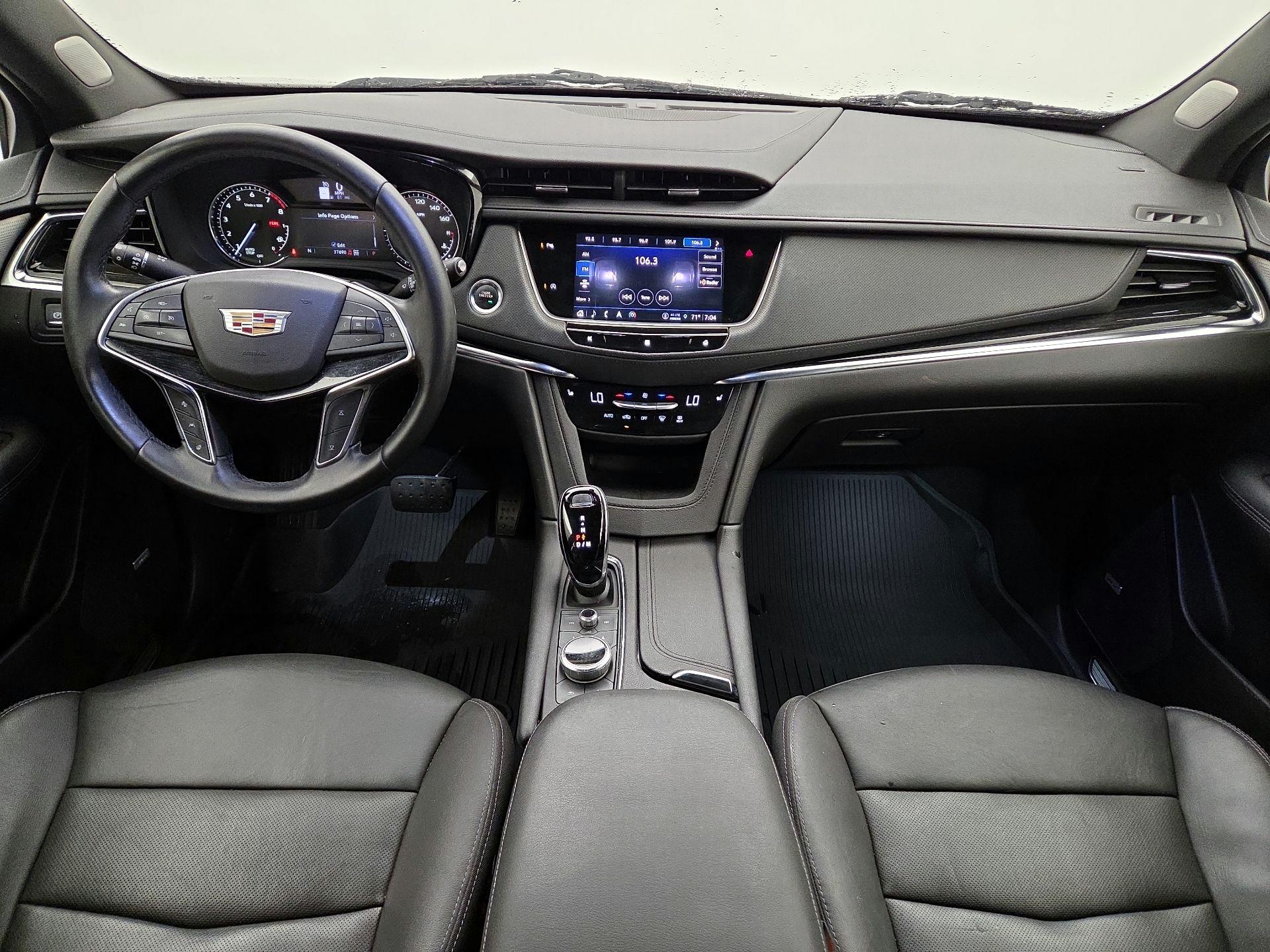 Thumbnail: 2021 Cadillac XT5 - 9