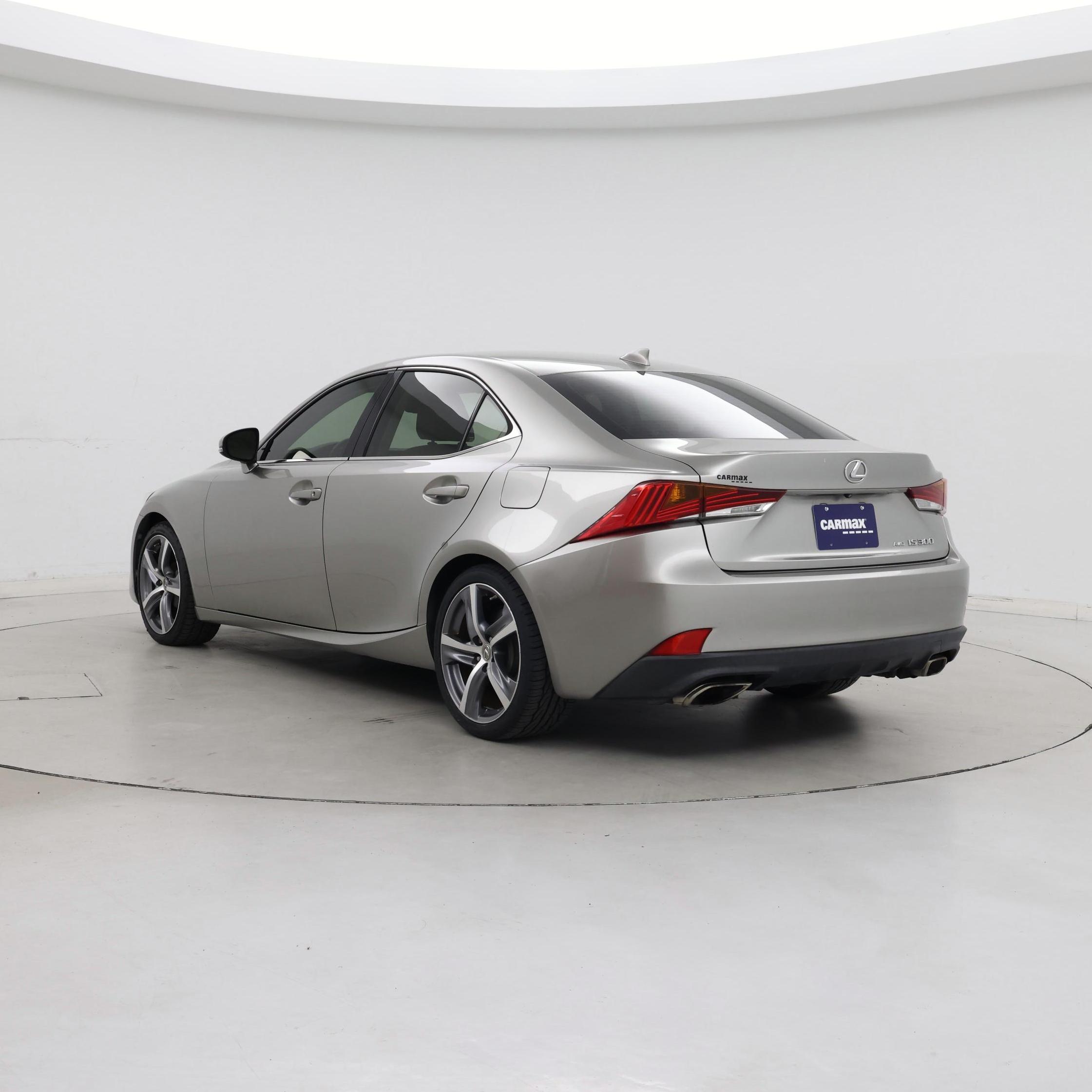 Thumbnail: 2017 Lexus IS - 2