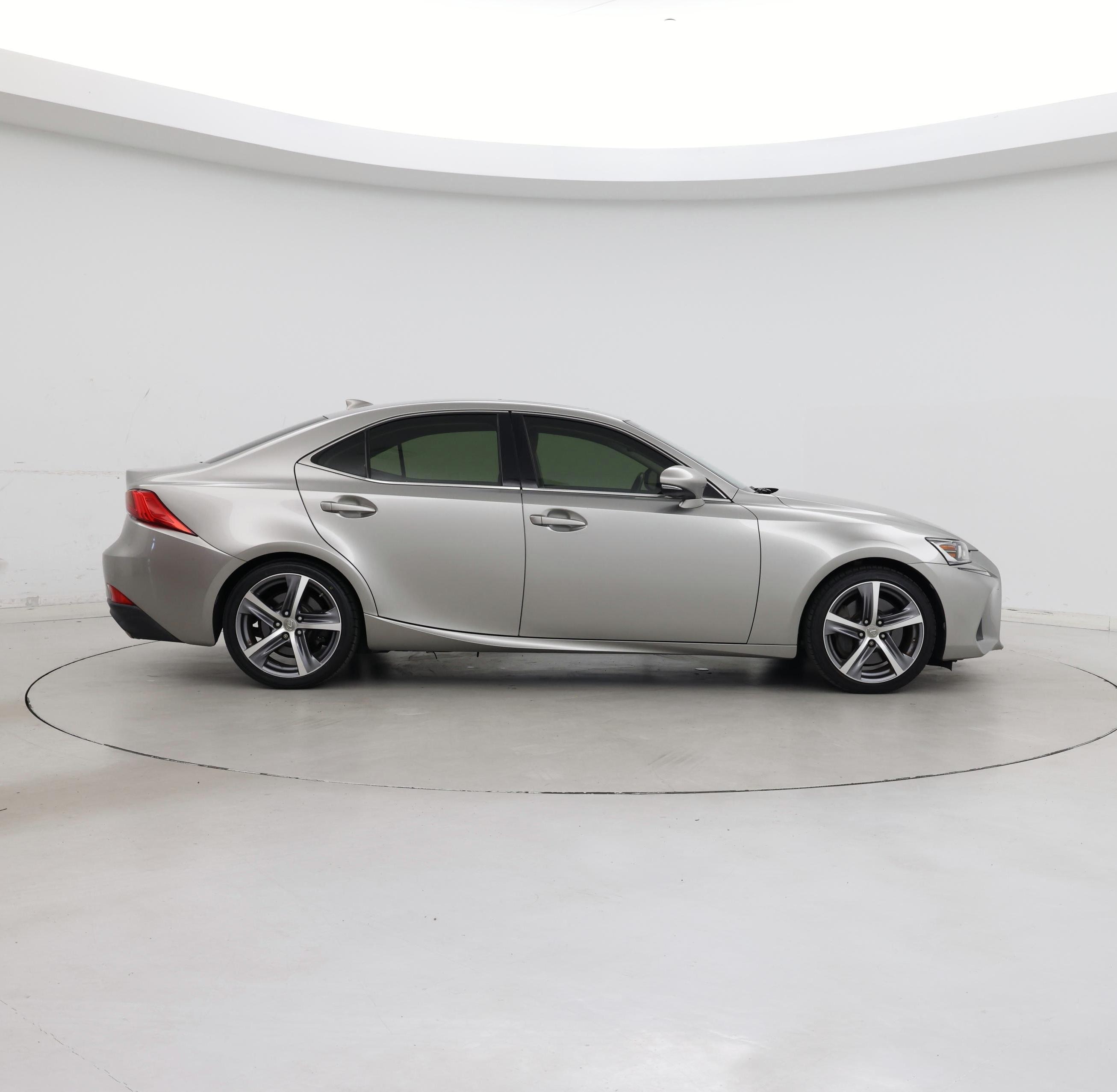 Thumbnail: 2017 Lexus IS - 7