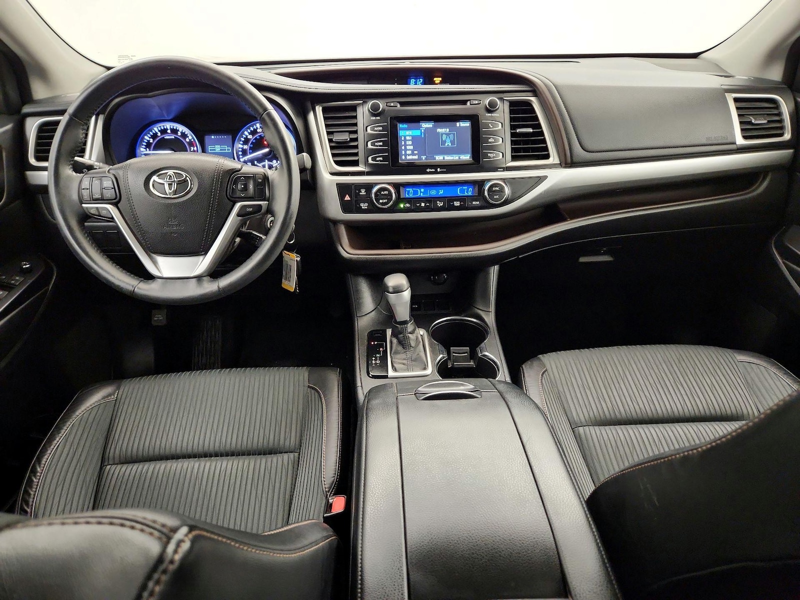 2015 Toyota Highlander LE - Photo 10