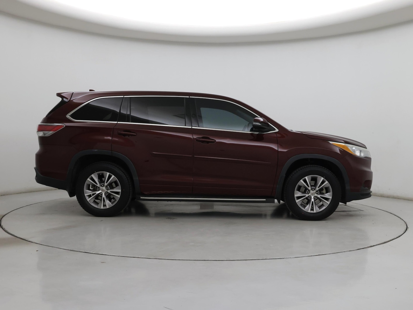 2015 Toyota Highlander LE - Photo 8