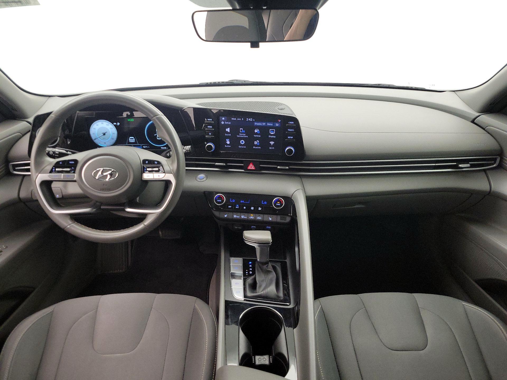 Thumbnail: 2022 Hyundai Elantra - 9