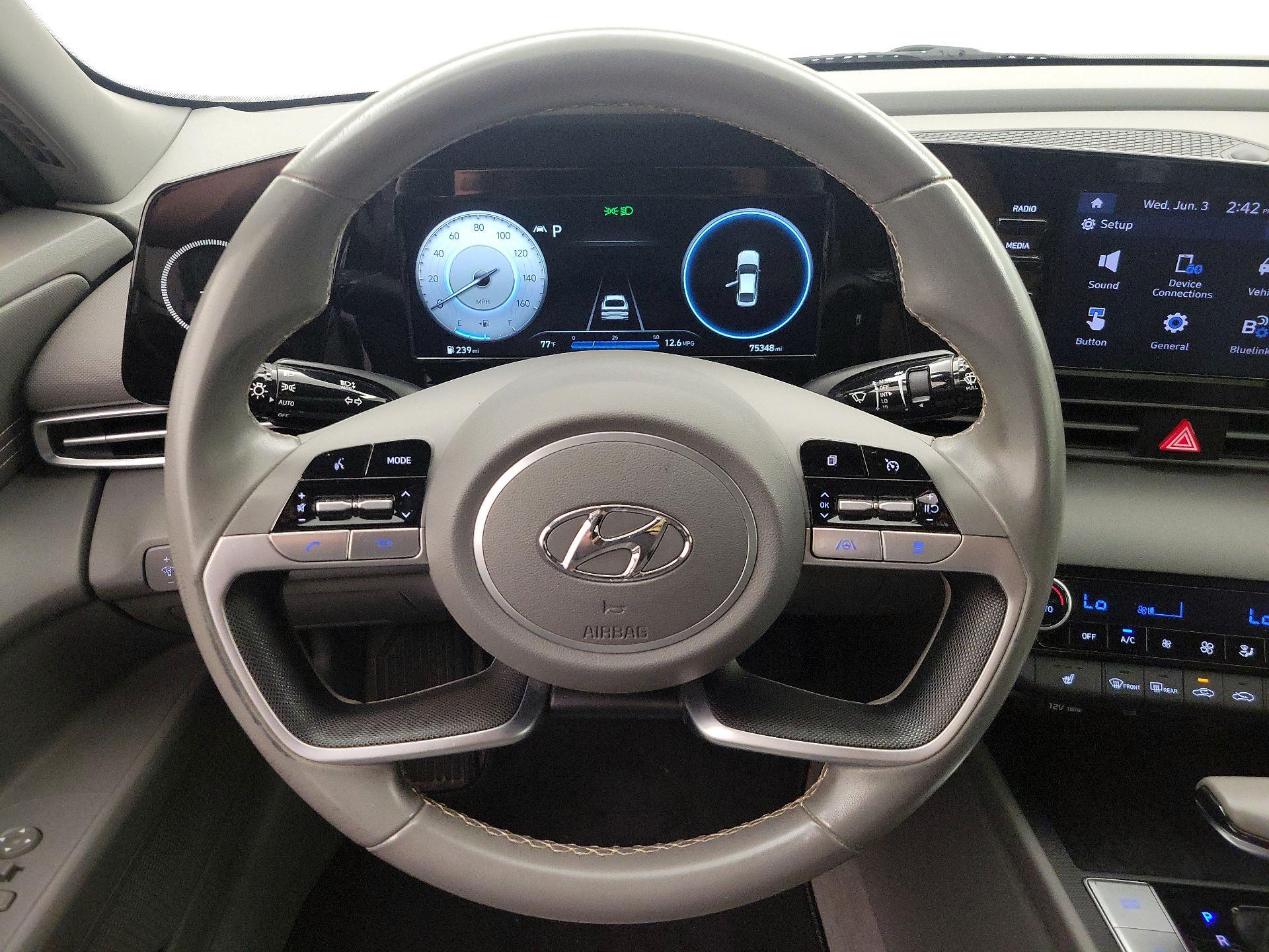 Thumbnail: 2022 Hyundai Elantra - 10